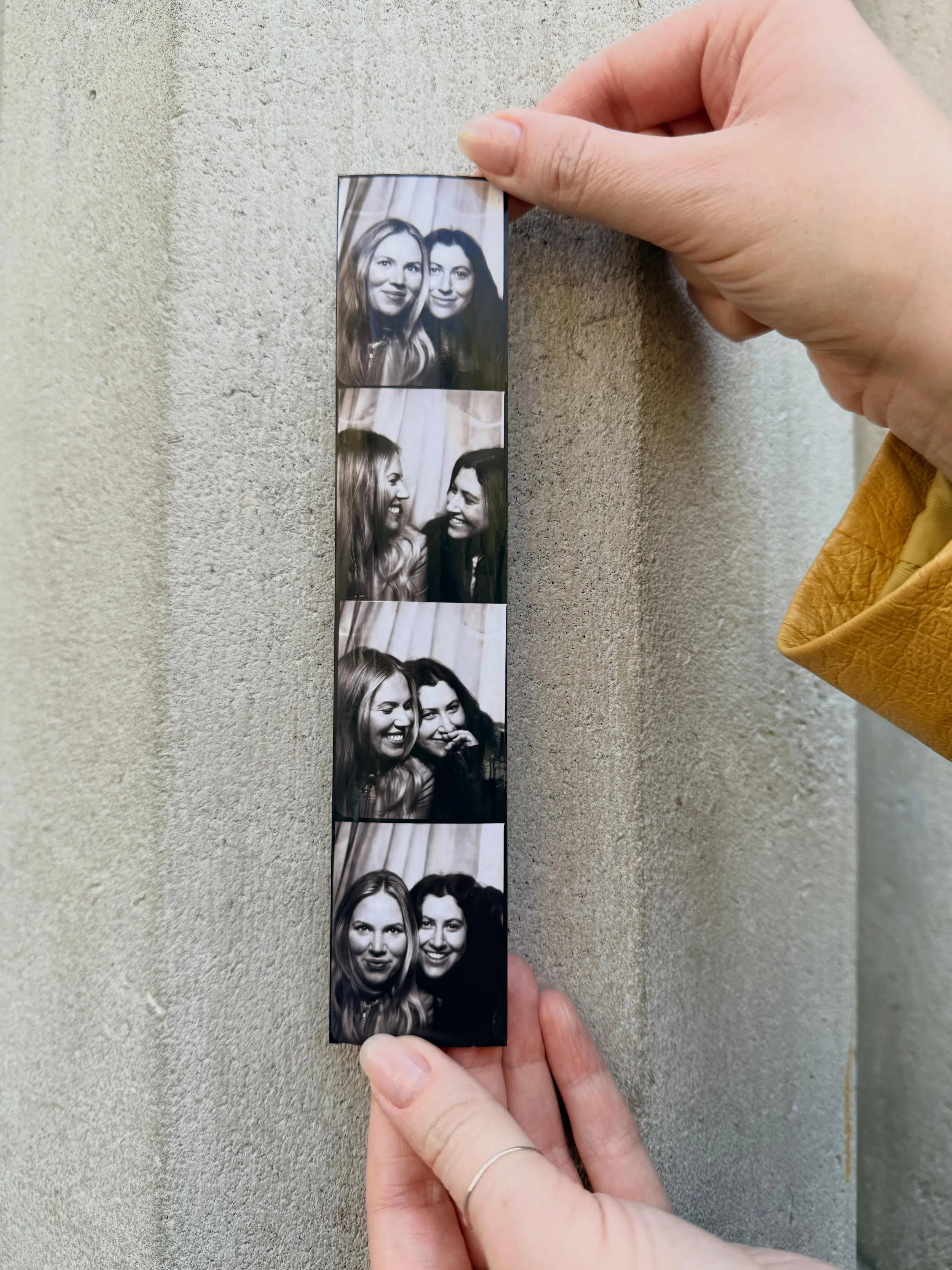 what brings you a grin

#amsterdam #film #photobooth