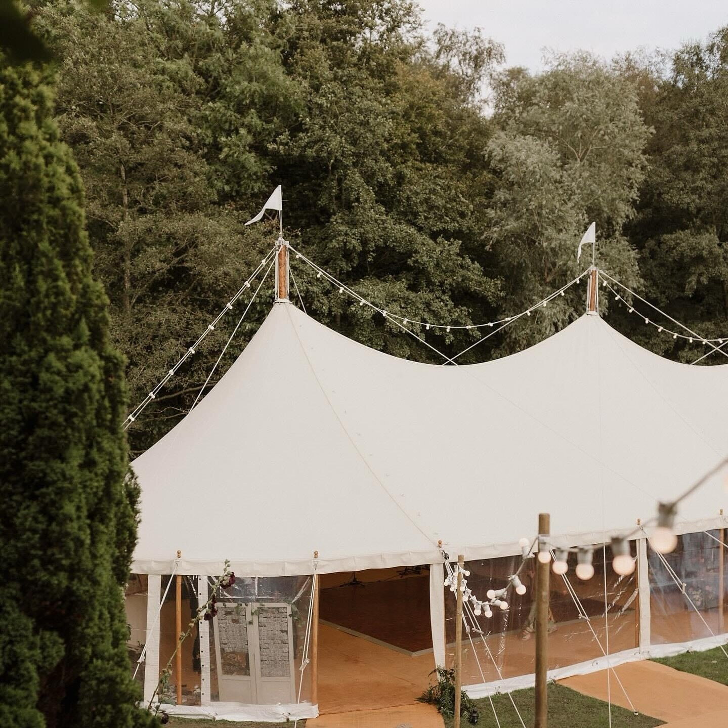 Nestled within natures embrace and not at all looking out of place, our 9m x 23m marquee ready to welcome the wedding party at @heathylea.chatsworth last September 🍃

📸 @freyaraby 

#thecanvastentco #itsawills #marqueehire #weddingmarquee #marqueew