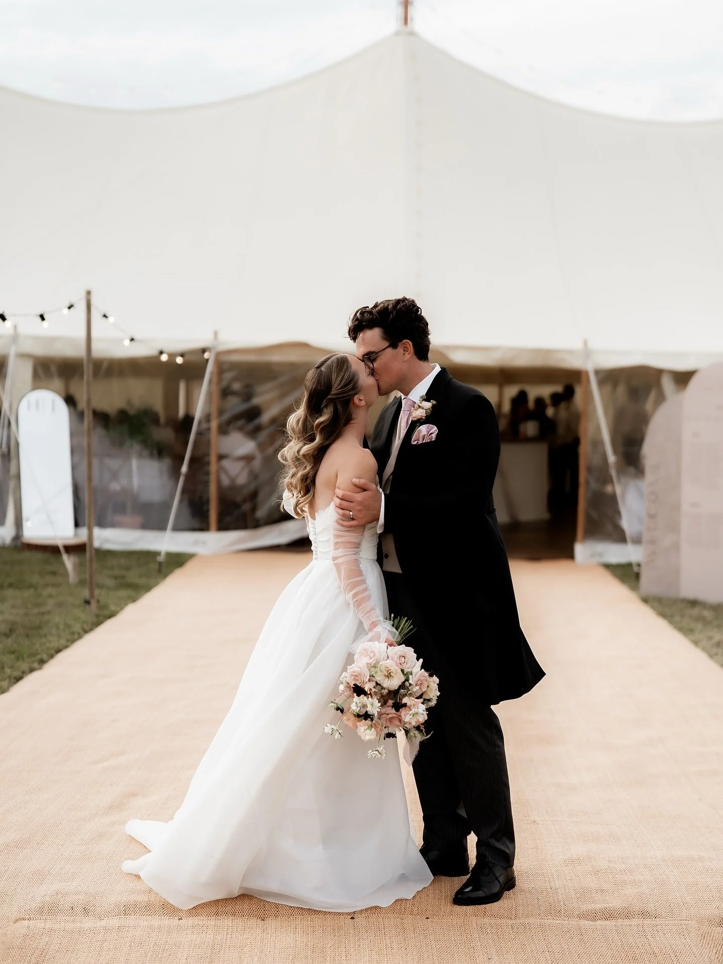 Your wedding, your way with a touch of The Canvas Tent Company magic✨

📸 @charlotteboswellphotography 

#thecanvastentco #marqueehire #marqueewedding #cheshirewedding #sailclothmarquee #sailclothtent #weddingmarquee #marqueeevent #canvasmarquee #mar