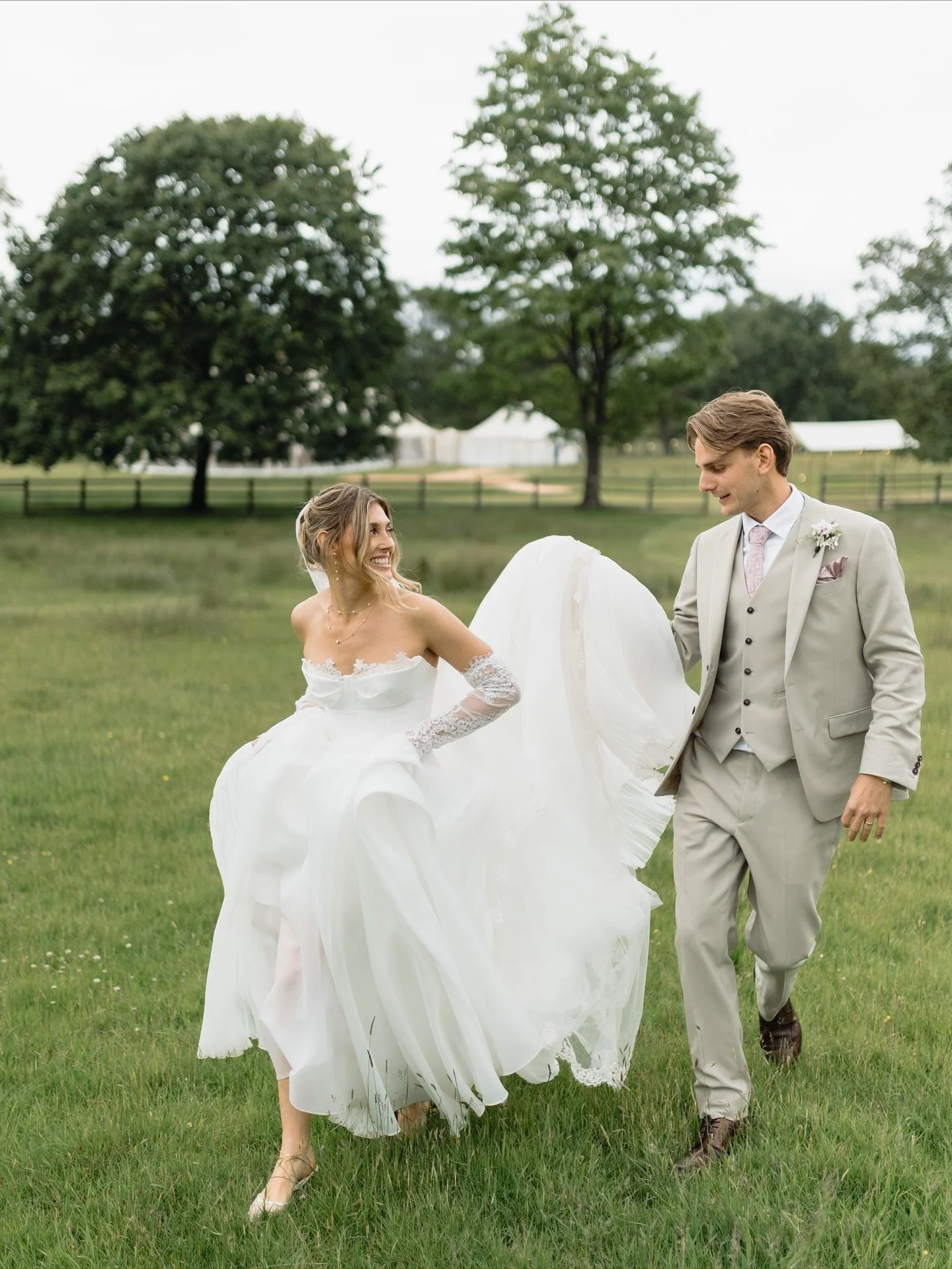 This dreamy marquee wedding came to life through a beautiful collaboration with Lauren @lmjweddingplanner who curated every detail to perfection 👌🏻

Our signature sailcloth marquee provided the perfect backdrop for a celebration filled with laughte