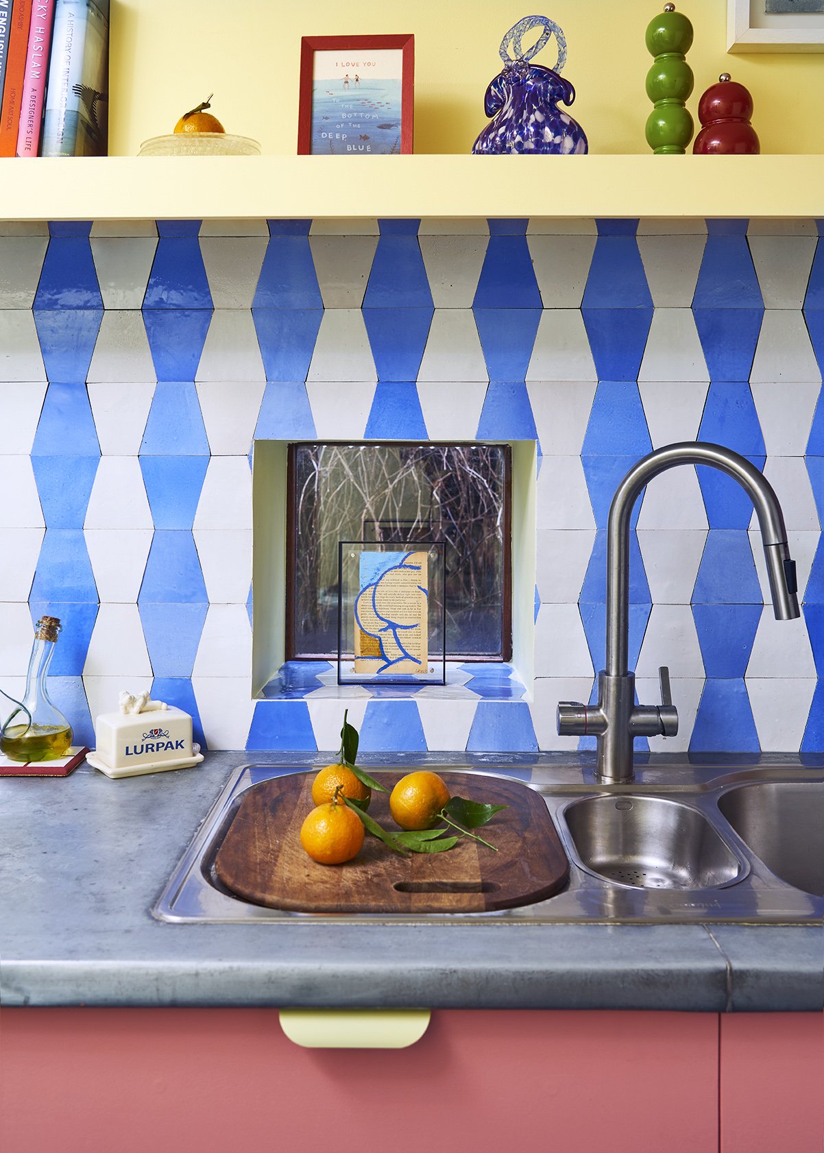 LONDON FIELDS — STUDIO RAFF