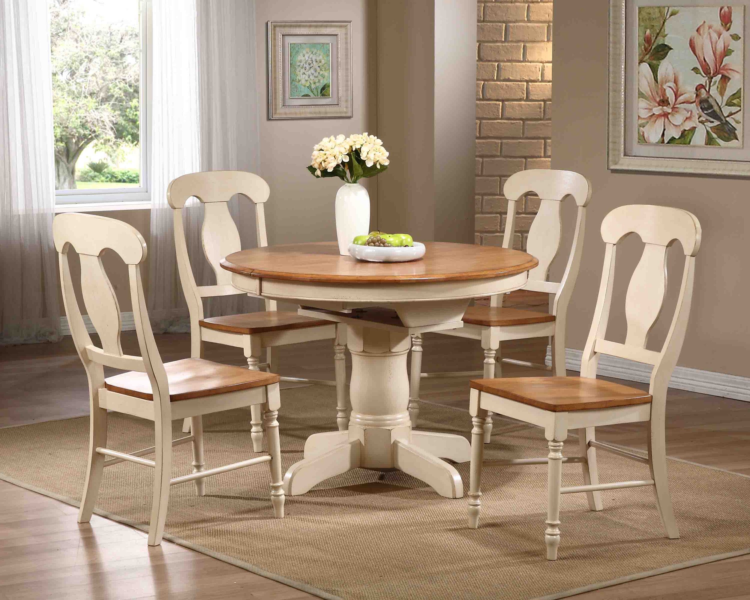 Round Antiqued Caramel/Biscotti Napoleon Back ( 5-Piece Dining Set)