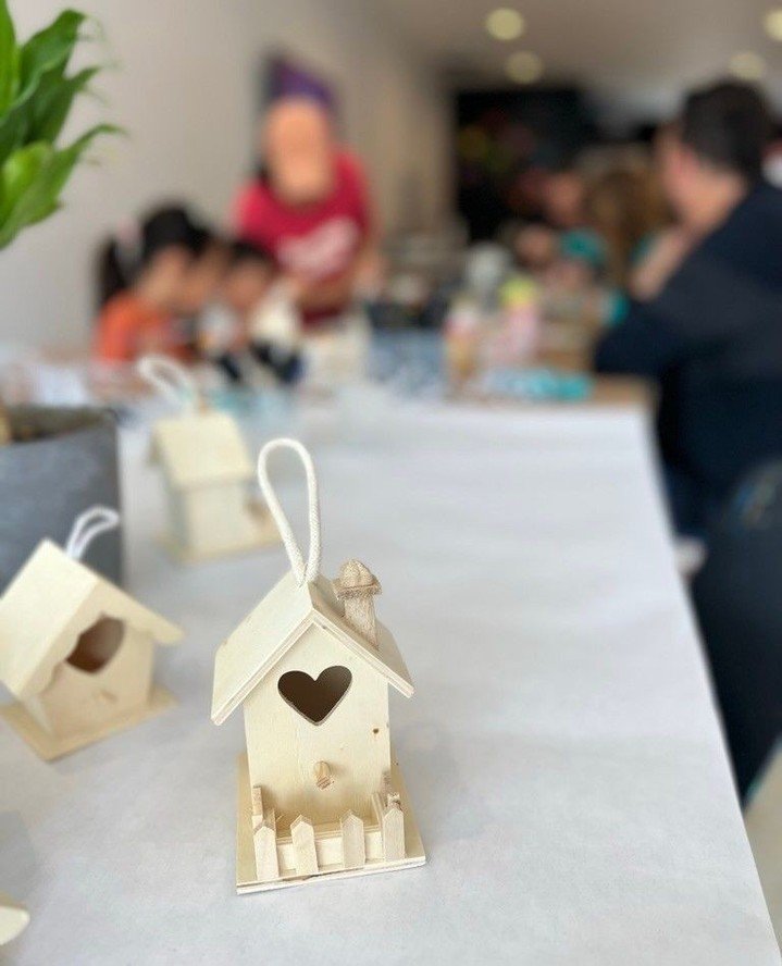 🌸✨ Get ready for a whimsical crafting adventure! ✨🌸 Join us on April 20th from 11am-1pm to design and make your very own fairy house with mesmerizing LED lights. 🏰✨ ⁠
⁠
This creative activity is open to ages 5+, so gather the kiddos and let your i