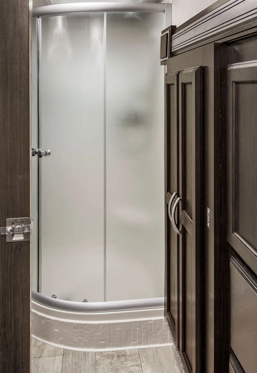 2018-KZ-RV-Durango-1500-D286BHD-Fifth-Wheel-Shower-Aurora.jpeg