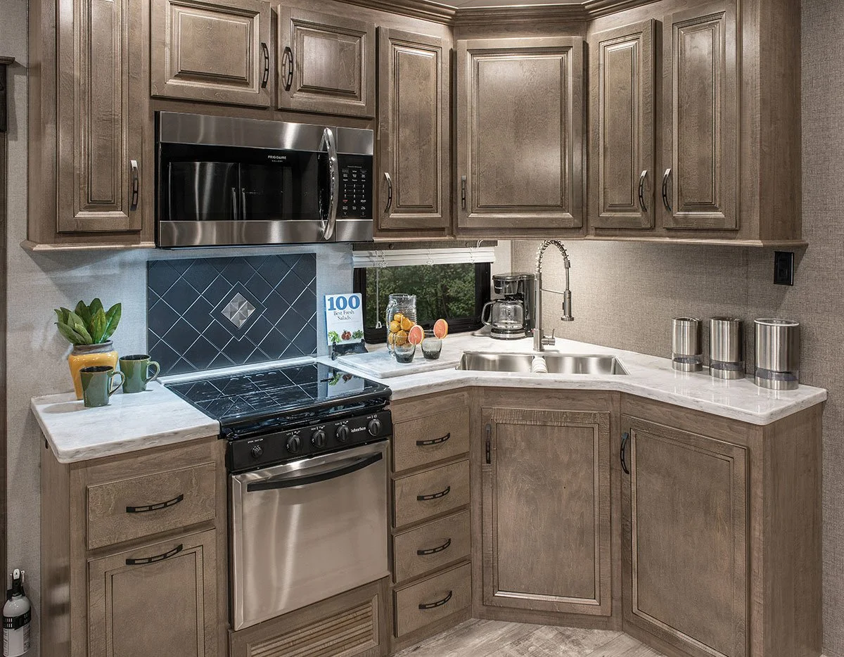 2018-KZ-RV-Durango-Gold-G380FLF-Fifth-Wheel-Kitchen.jpeg