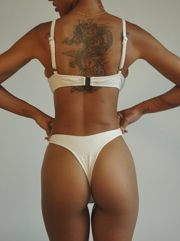the-mini-bottom-cream-2.jpeg