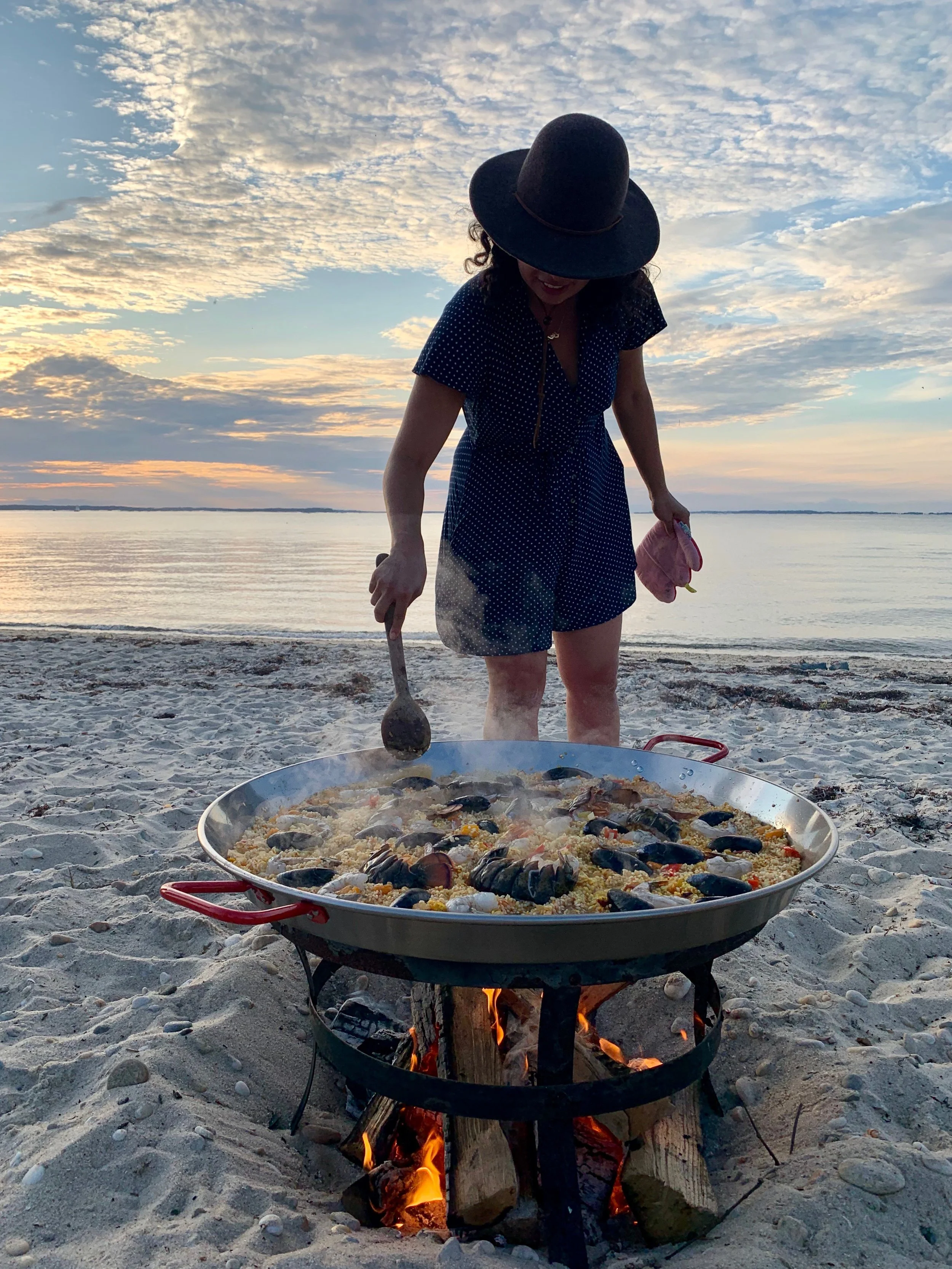 11_paella_beach.jpeg