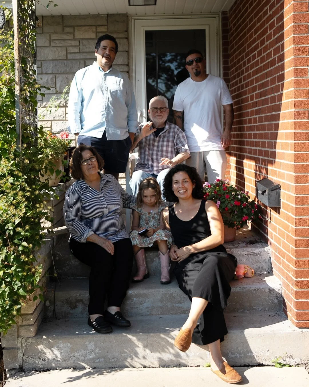 I got to hold my grandmother&rsquo;s metate this past visit home and so I&rsquo;ve gathered some good cosmic energy that should last through the year. 

Thanks to @billdelano for taking so many beautiful pictures of my childhood home and family. Ther