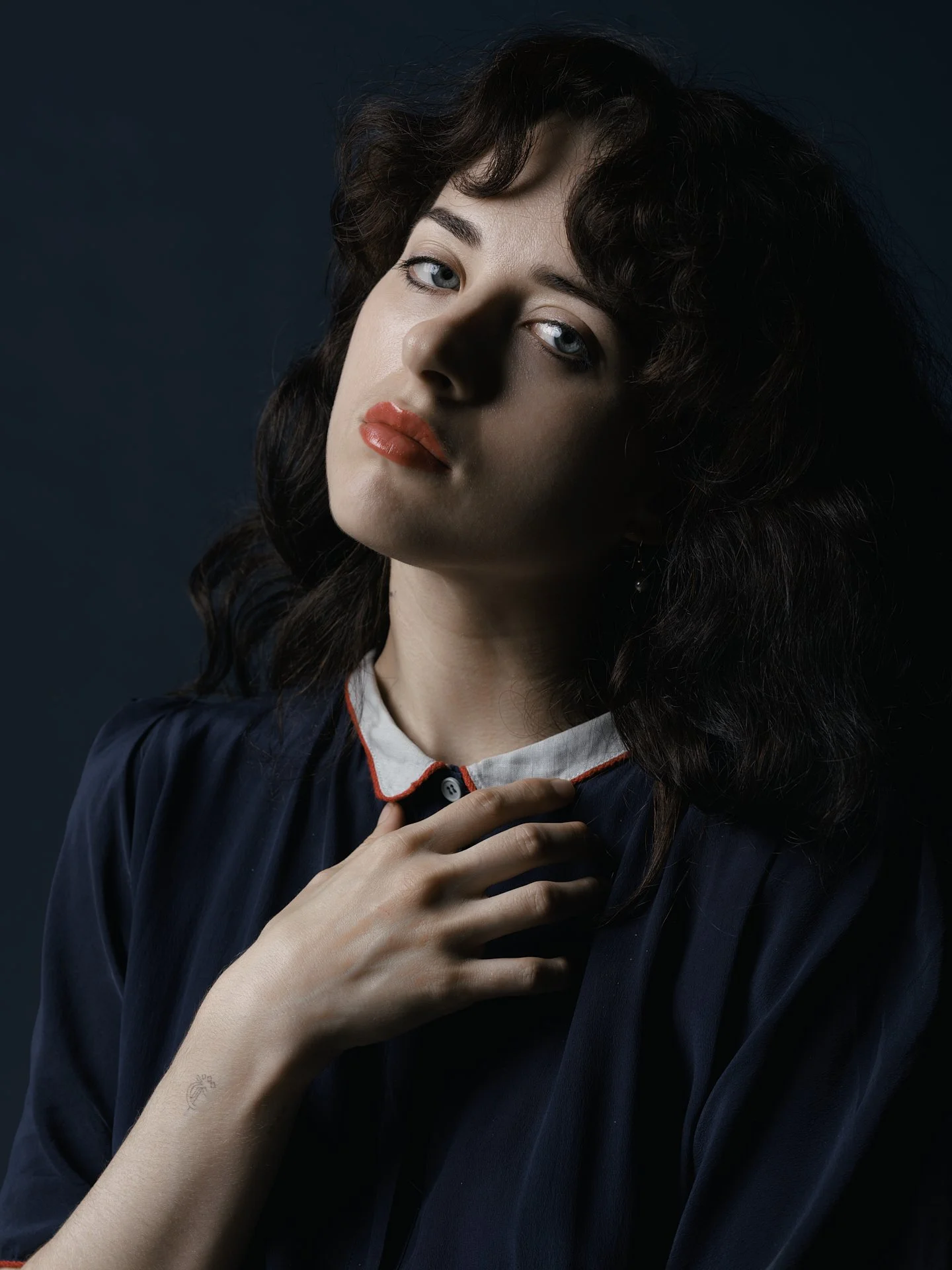 Photographer : @naotos.profile
Assistant Photog : @lechoyce.foto
Model : @anastasiaxmiller
Hair : @bkhairartistry