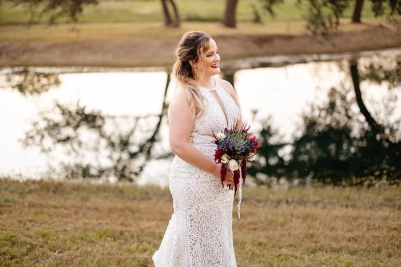Relaxed elegant bridal hair