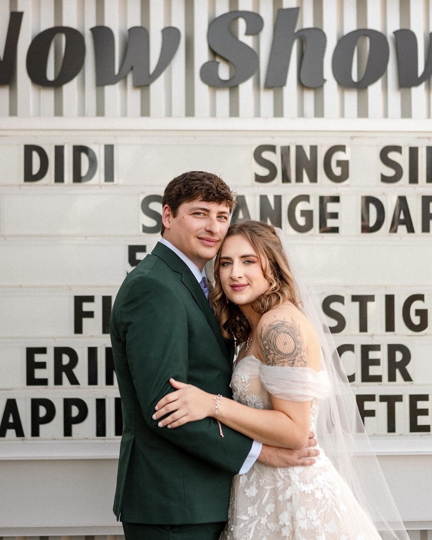 (09.01.2024) Erin &amp; Spencer
.
It was hard to pick just 10 slides from this beautiful eclectic wedding full of color, sentimentality, The Princess Bride and lots and lots of dancing.
.
.
When Erin and Spencer&rsquo;s relationship became serious, t