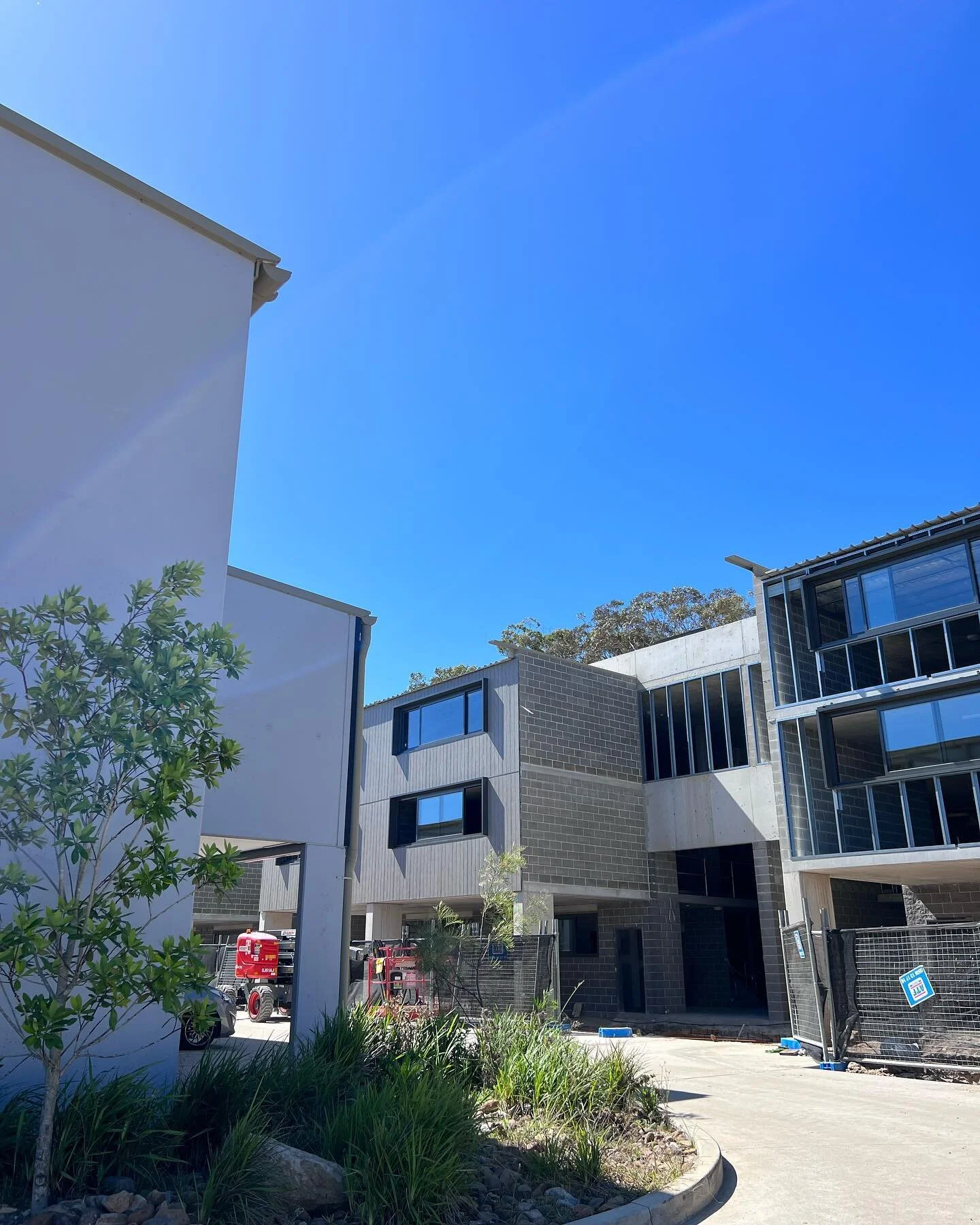 The Crest taking shape #boutiqueindustrial#northernbeachesindustrial#oxfordfallsindustrial