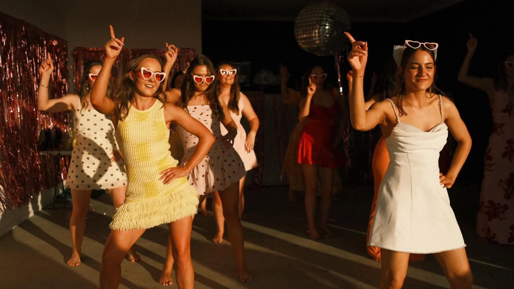 These gorgeous gals requested a Taylor Swift routine for Jami&rsquo;s hens party last weekend! We had some fun in the sun and even a few custom moves ;) 🩷✨🫶🏼 #henspartyadelaide #adelaidehens #adelaidedance