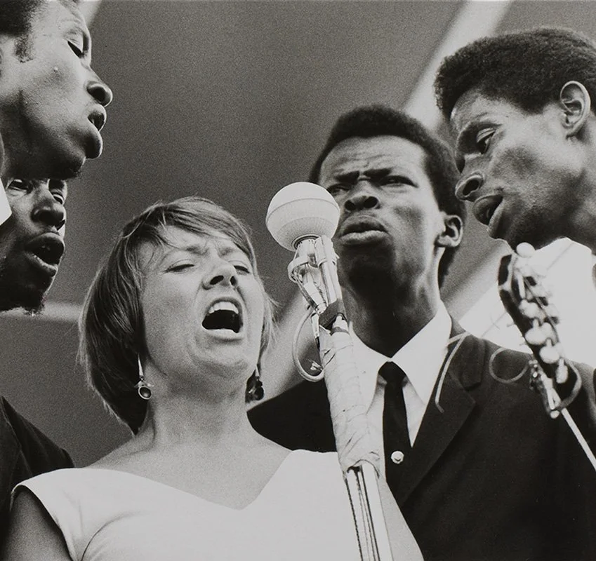 Barbara Dane singing
