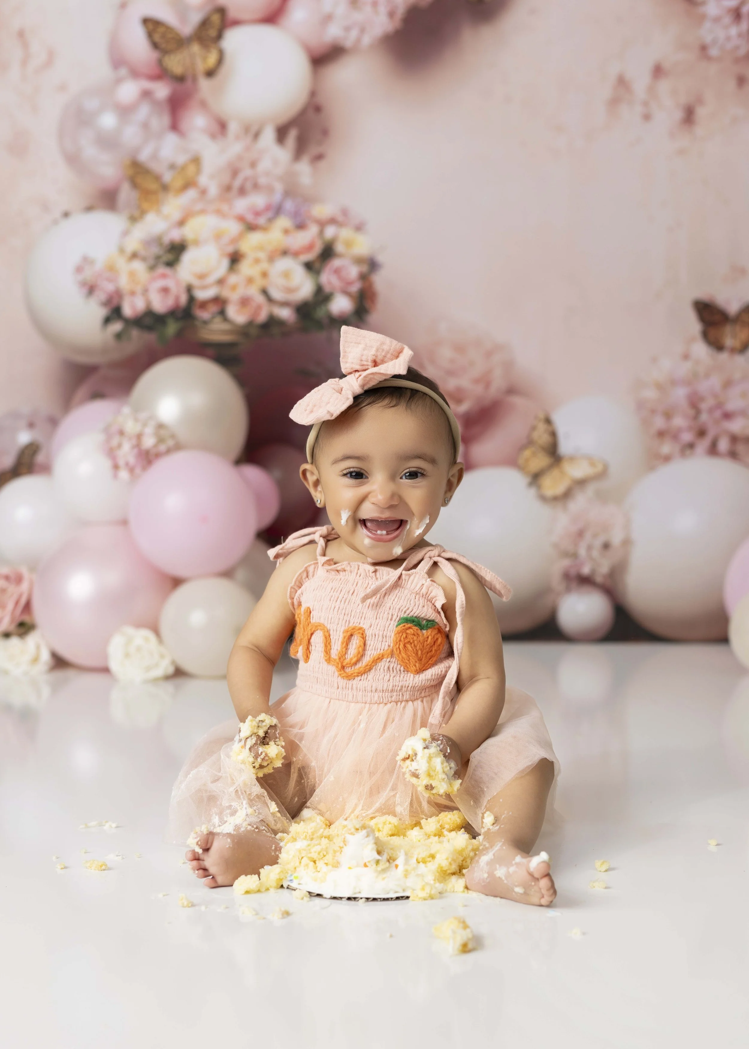 cake smash photo of girl in new jersey studio