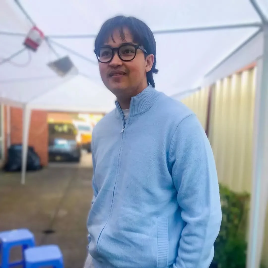 Meet Western Chances Recipient Raziel! 👋

Raziel recently graduated from Staughton College as Dux, achieving an outstanding ATAR that secured his first preference to study Computer Science at RMIT in 2026. 

A Western Chances recipient since Year 9,