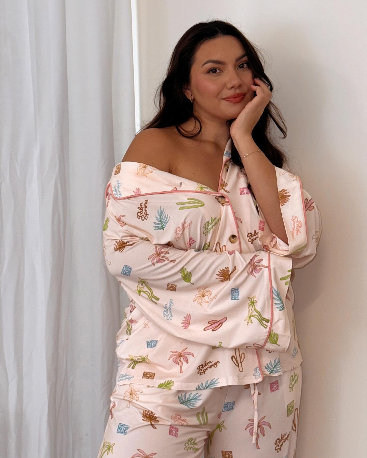 Palm Springs 🌵 Congrats on the first ever pj&rsquo;s @lullabyclub ! Of course they are as soft as butter and are extremely pretty&hellip;. These wouldn&rsquo;t be the worst Mother&rsquo;s Day gift ;) 

*Kindly gifted

#pyjamas #brisbanefashion #bris