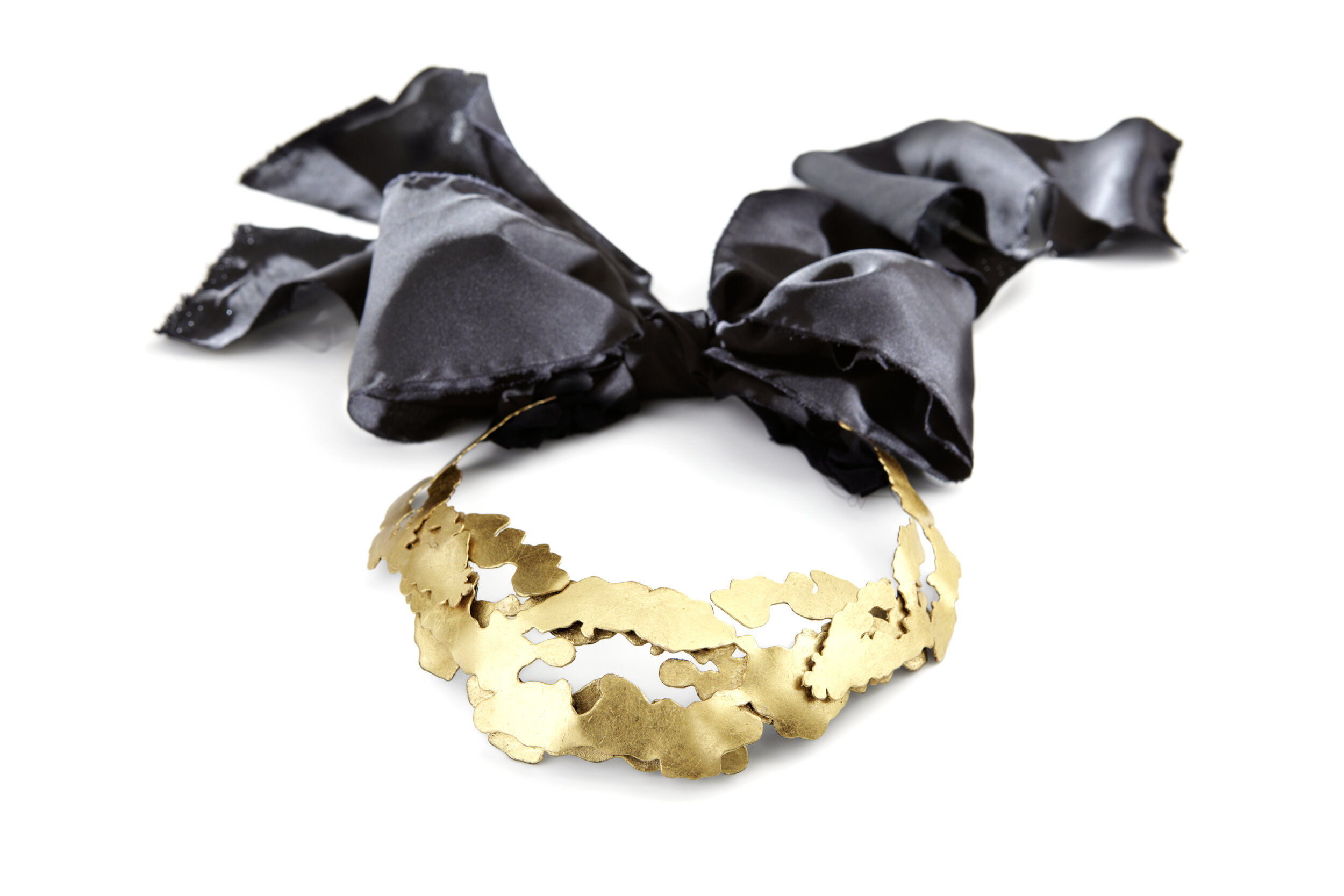 gold metal with black bow, Wedding Rings Vienna, Katie G. Jewellery