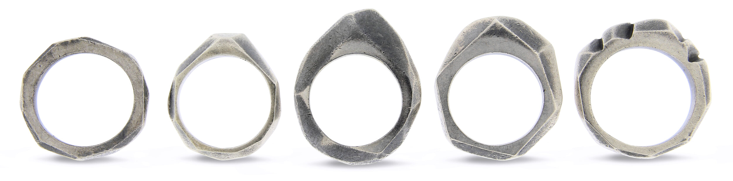 Cutting Edge Ringe oxidiert und getragen, Schmuck aus Wien, Katie g. Jewellery