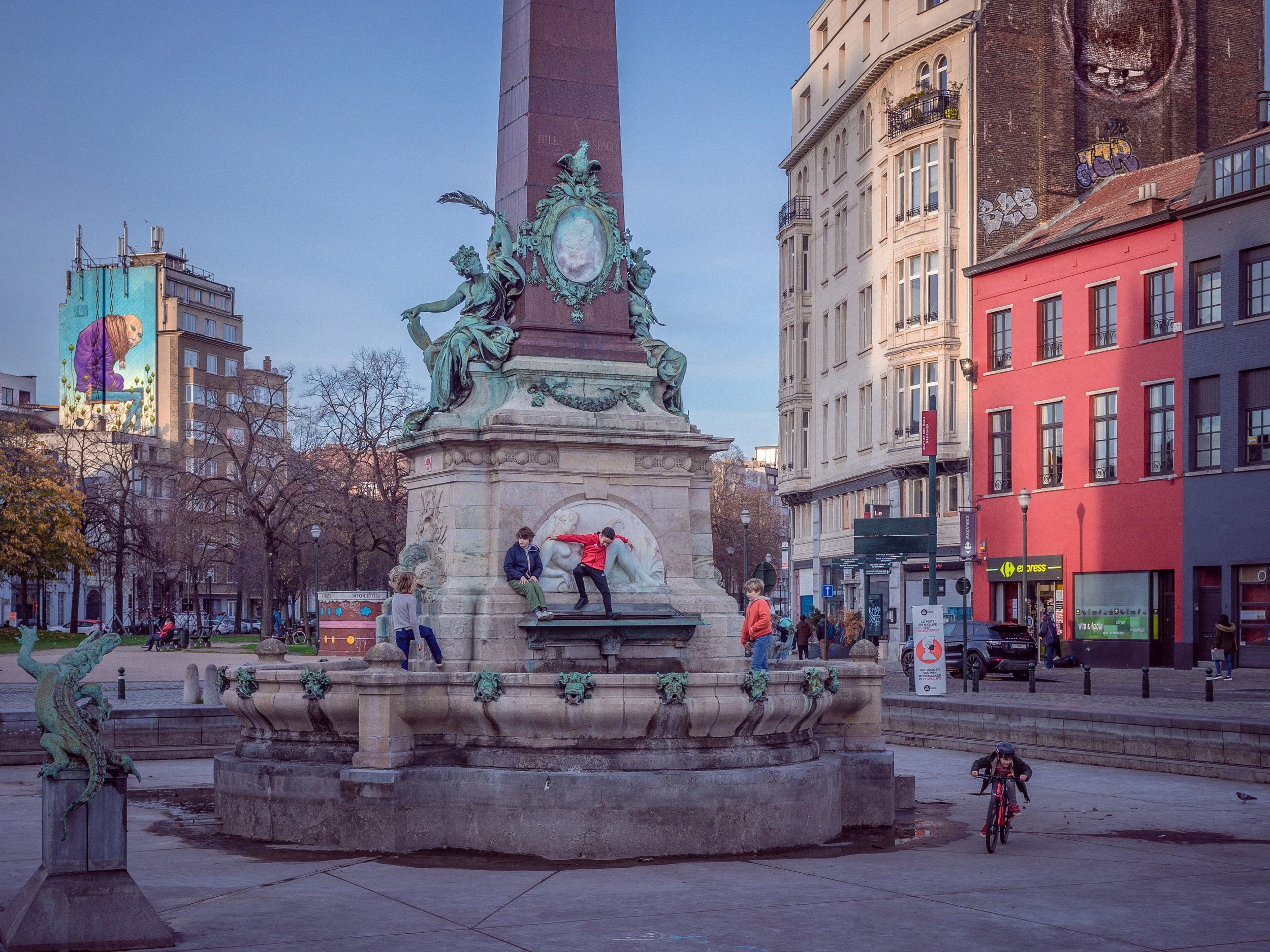 Empty fountain