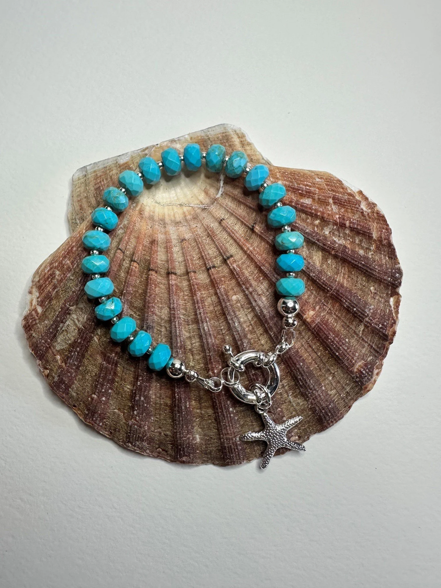 faceted jade silver bracelet.jpg
