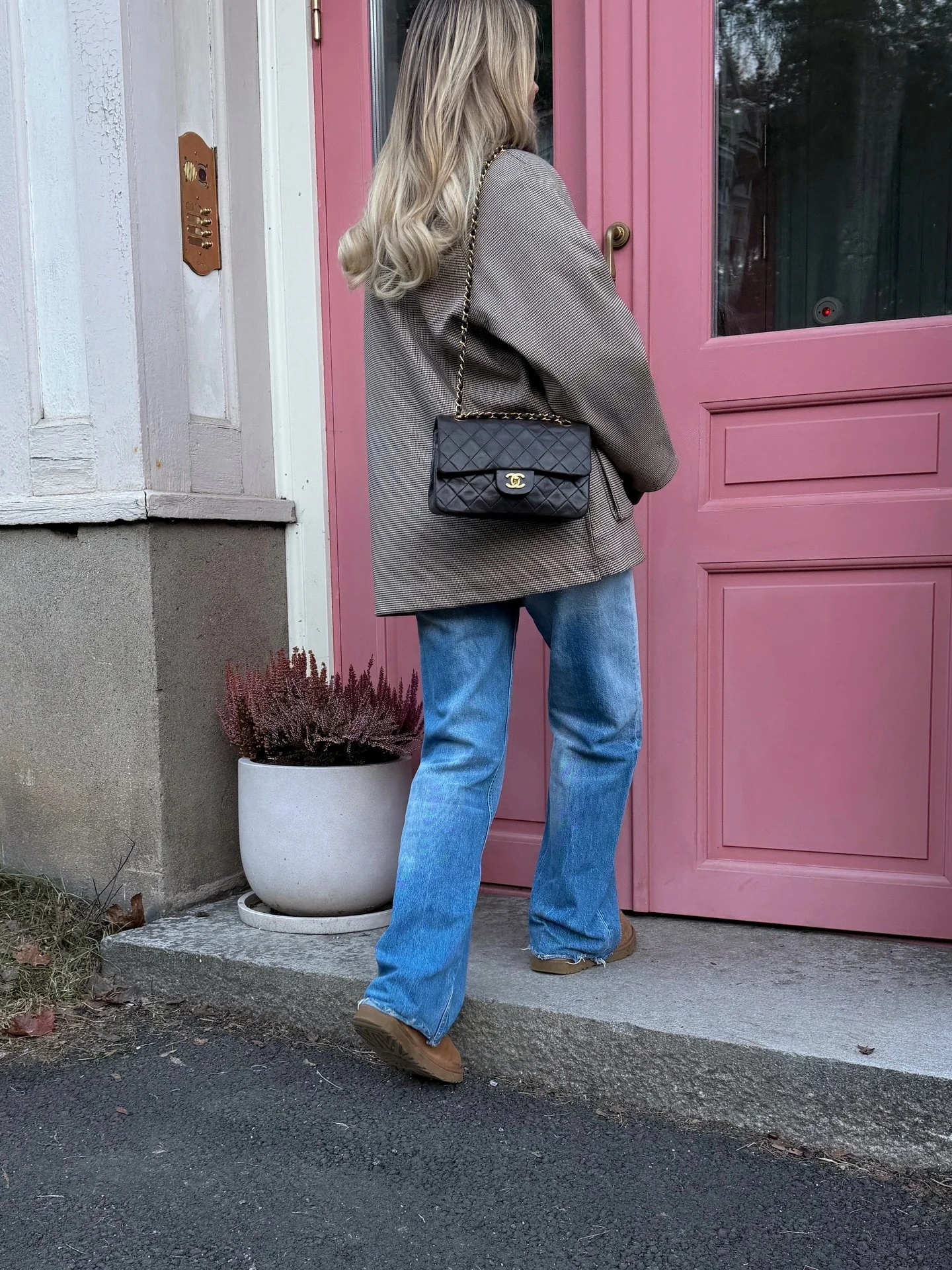 Myynniss&auml;!🤎
Upea Vintage Small Double Flap Bag, Brown Lambskin + GHW.
Hinta: 3800euroa