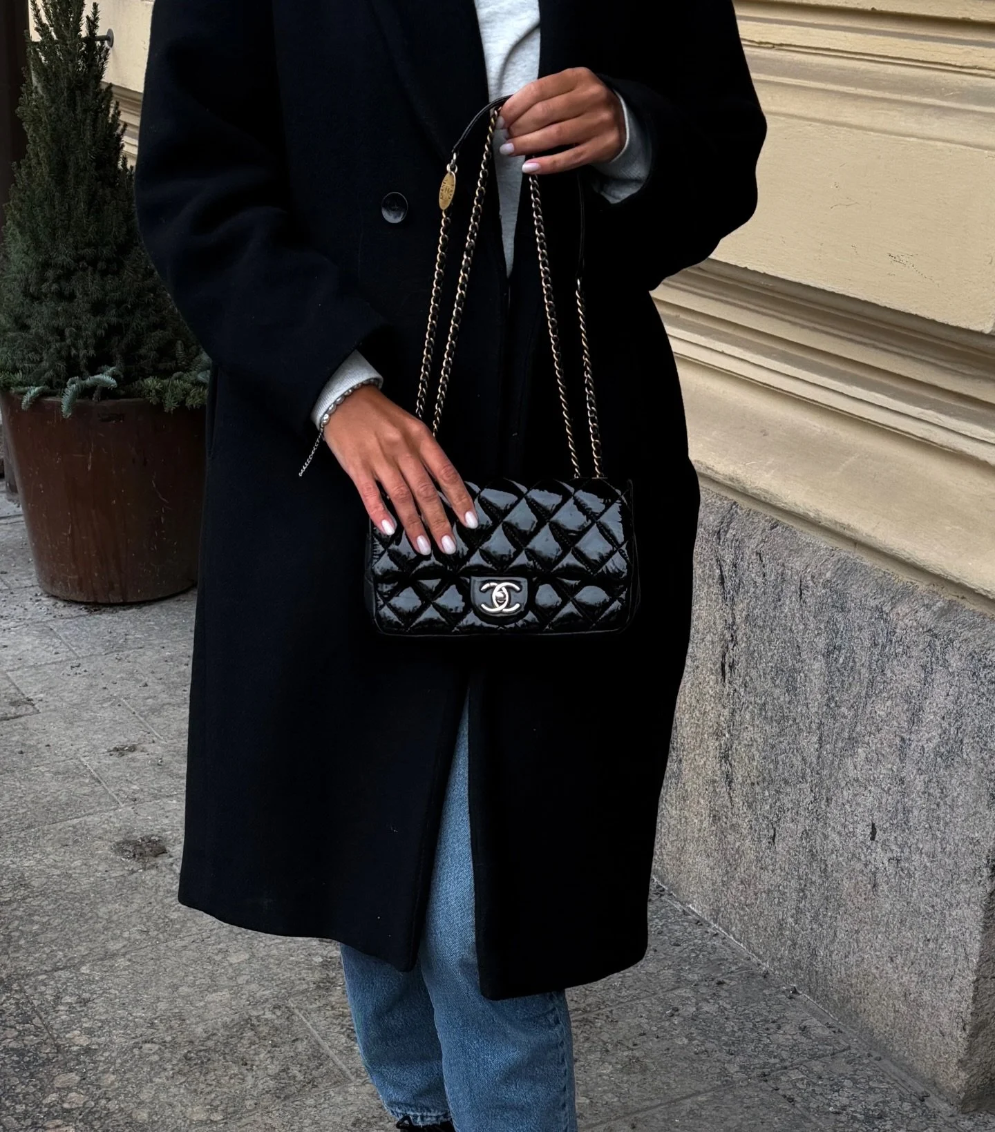 Myynniss&auml;!🖤
Upea CC Eyelet Flap Bag, Black Vernis/Calfskin + GHW.
Hinta: 3200euroa