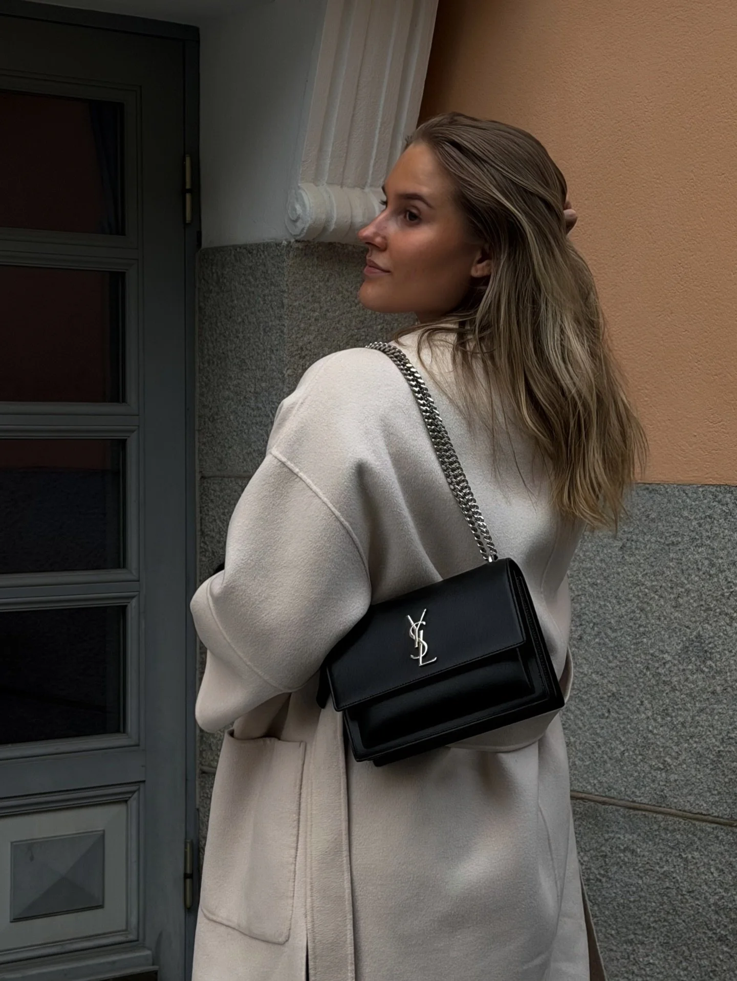 Myynniss&auml;!🖤
Upea YSL Sunset Medium Shoulder Bag, Black + SHW.
Hinta: 1500euroa