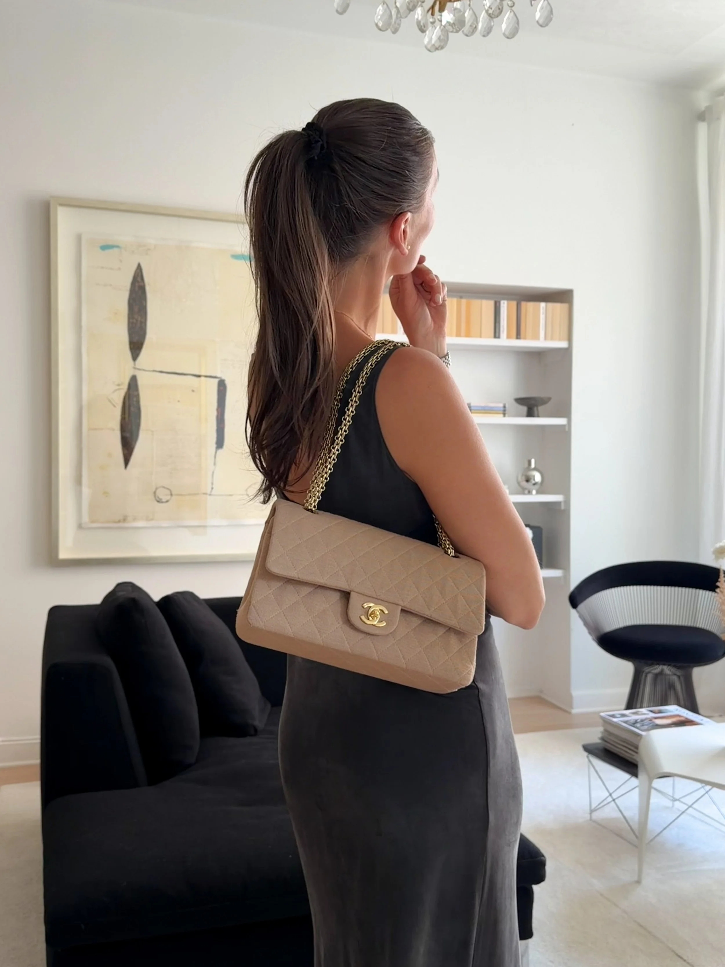 Myynniss&auml;!🤎
Klassikko Chanel Medium Double Flap Bag, Beige Jersey + 24k GHW.
Hinta: 1900euroa