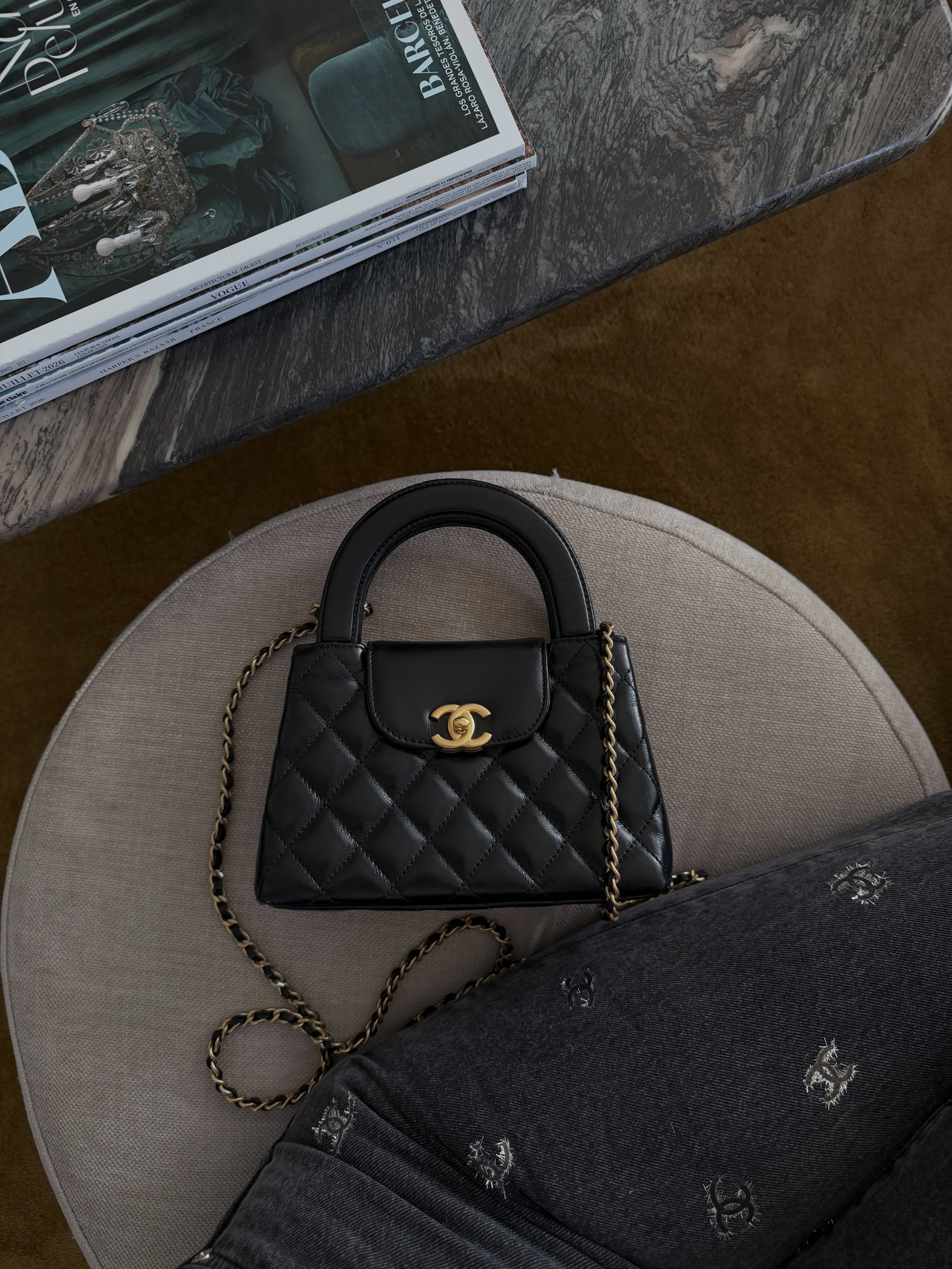 Myynniss&auml;!🖤
Uudenveroinen Chanel Kelly Mini Bag, Black + GHW.
Hinta: 3900euroa