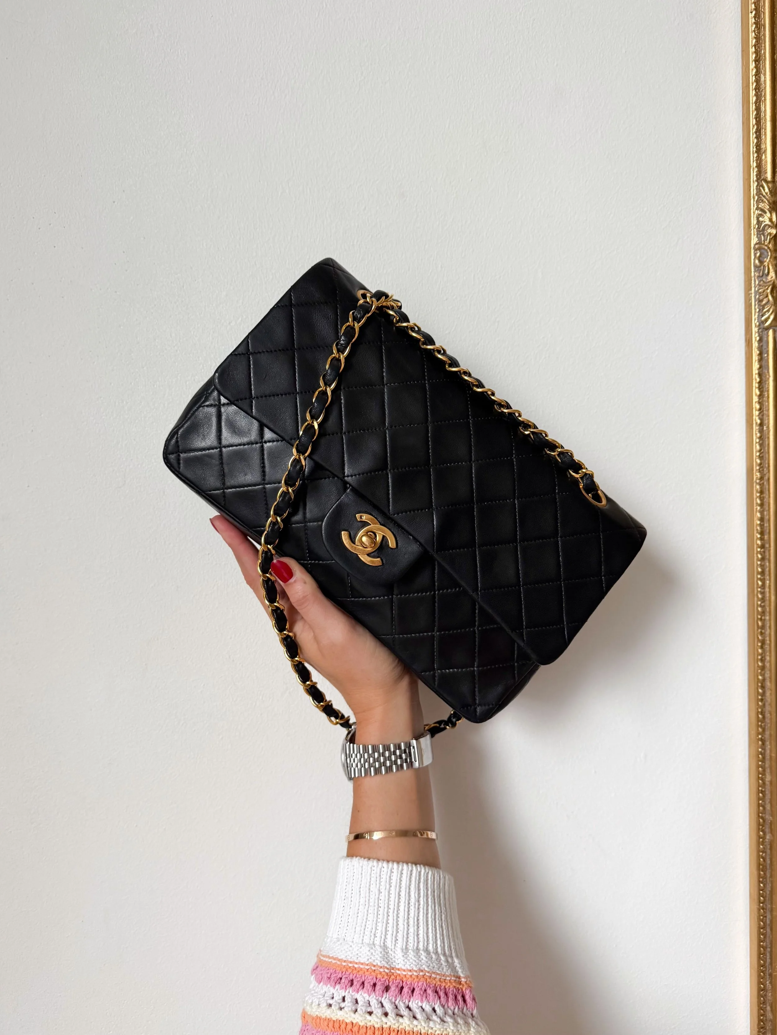 Myynniss&auml;!🖤
Upea Vintage Chanel Medium Double Flap Bag, Lambskin + 24k GHW.
Hinta: 4400euroa