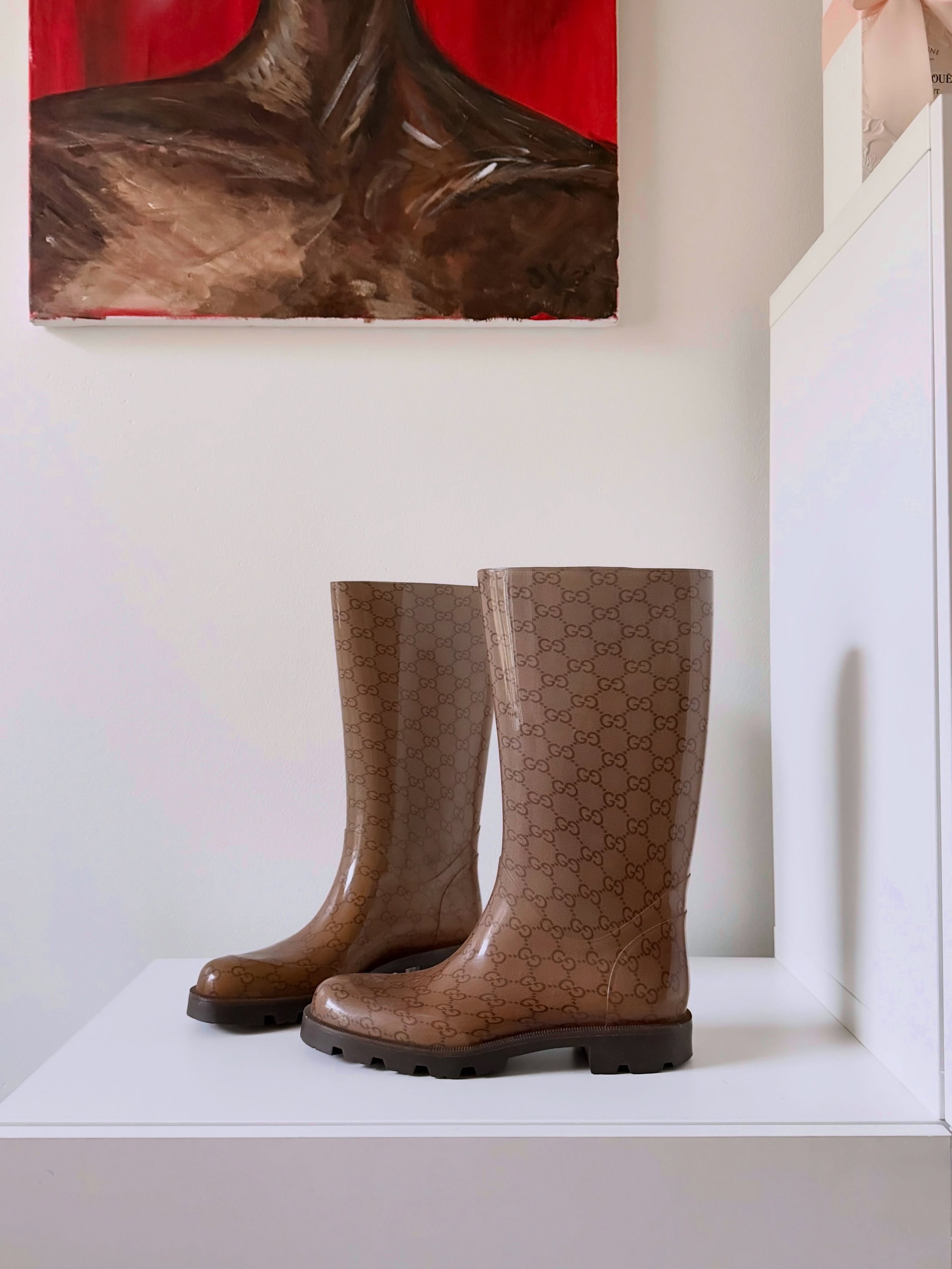 Myynniss&auml;!🤎
Upeat Gucci GG Rain Boots, 40.
Hinta: 230euroa