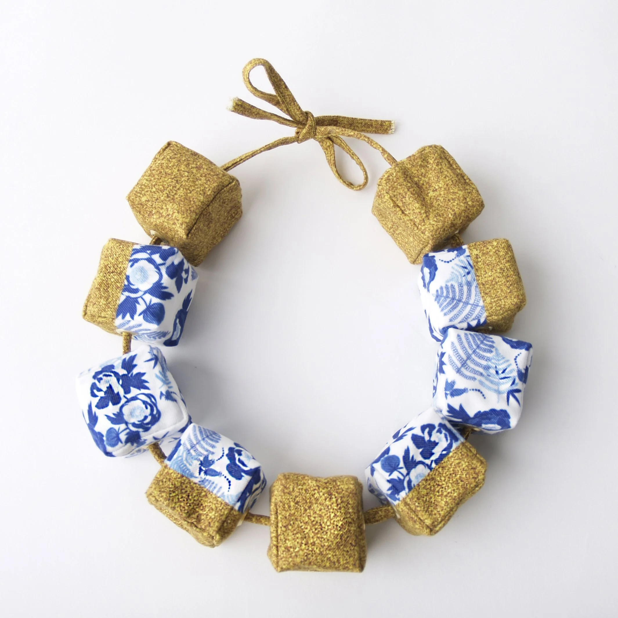 Arijana Gadžijev - Slovenian Jewelry Week 