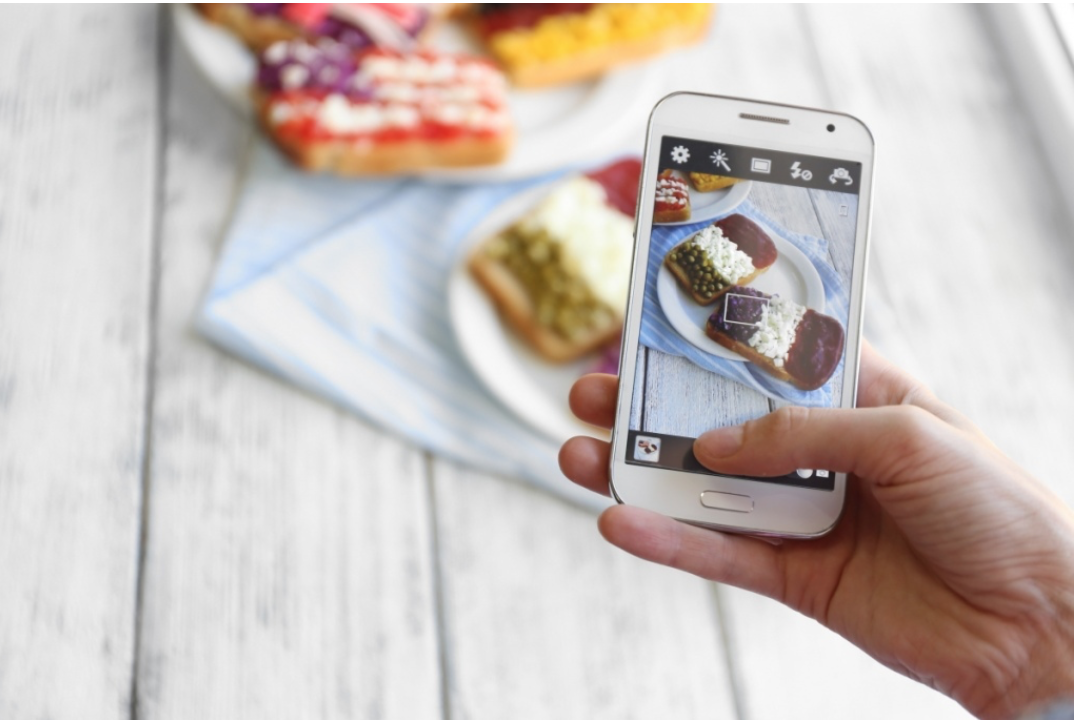 Social media and food
