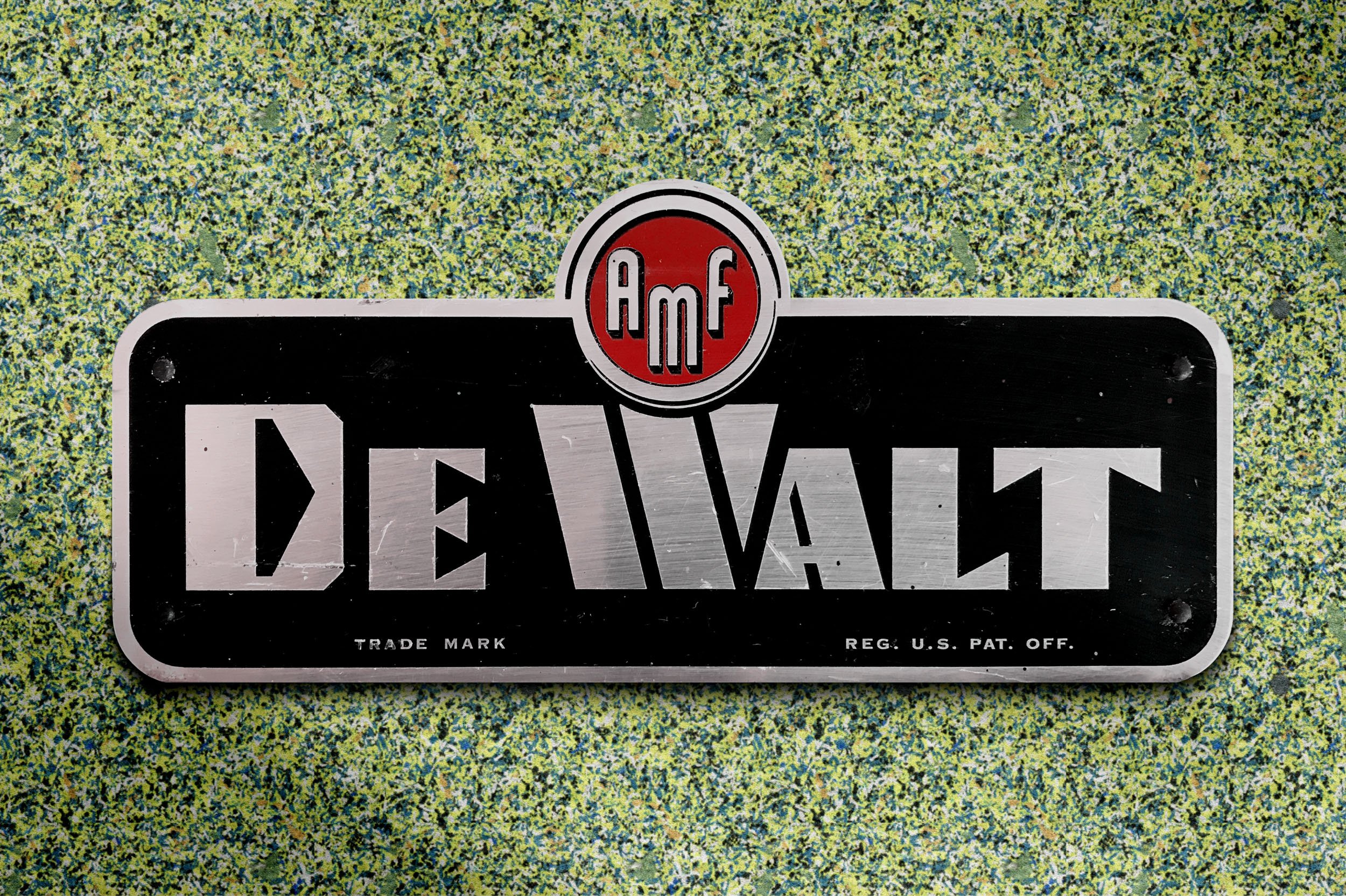DEWALT__LS__3X2__18X12__09__FULL__2500.jpg