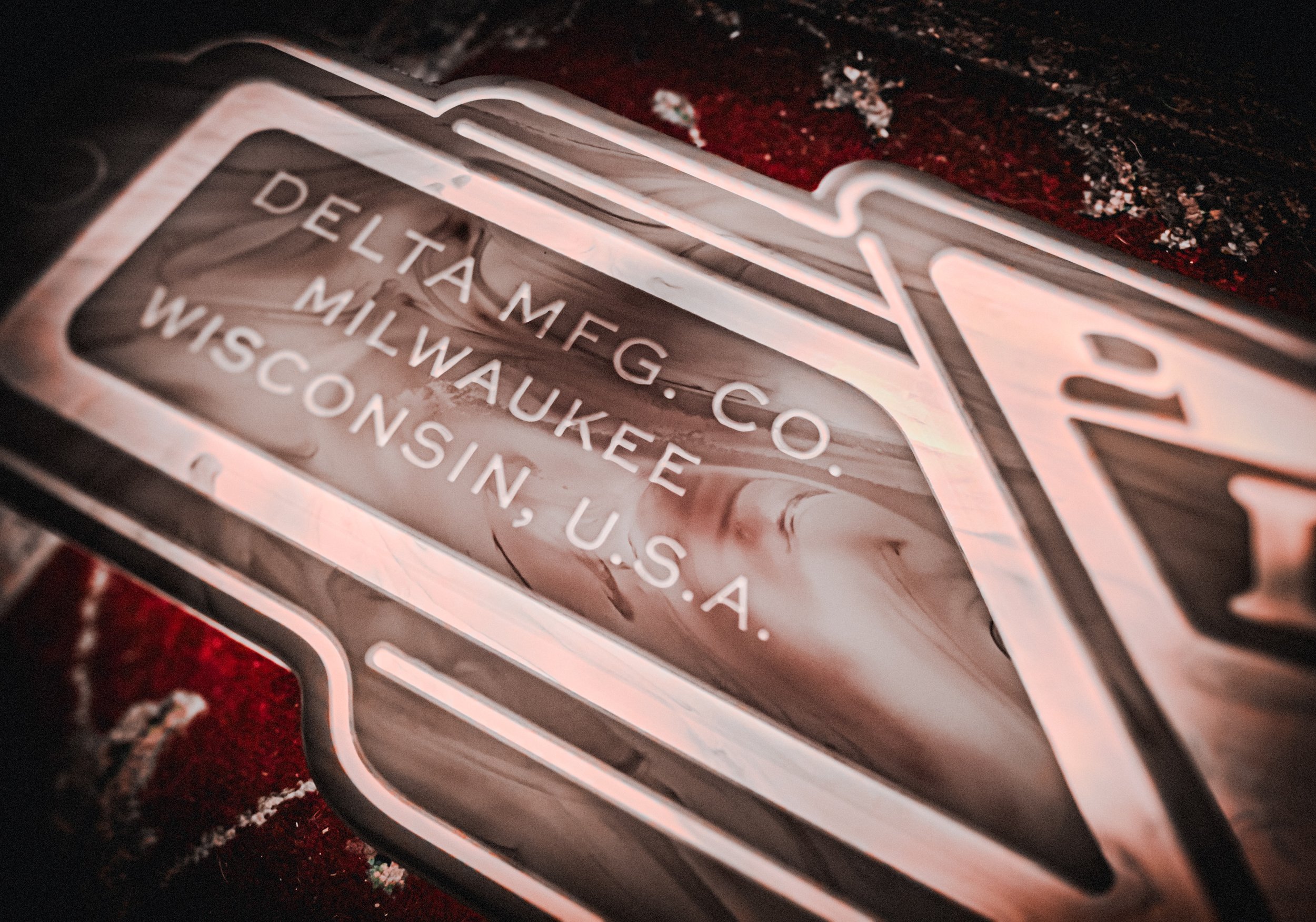 MrSawdust__Signs__Emblems__Delta__ArtDecoBadge_14.jpg