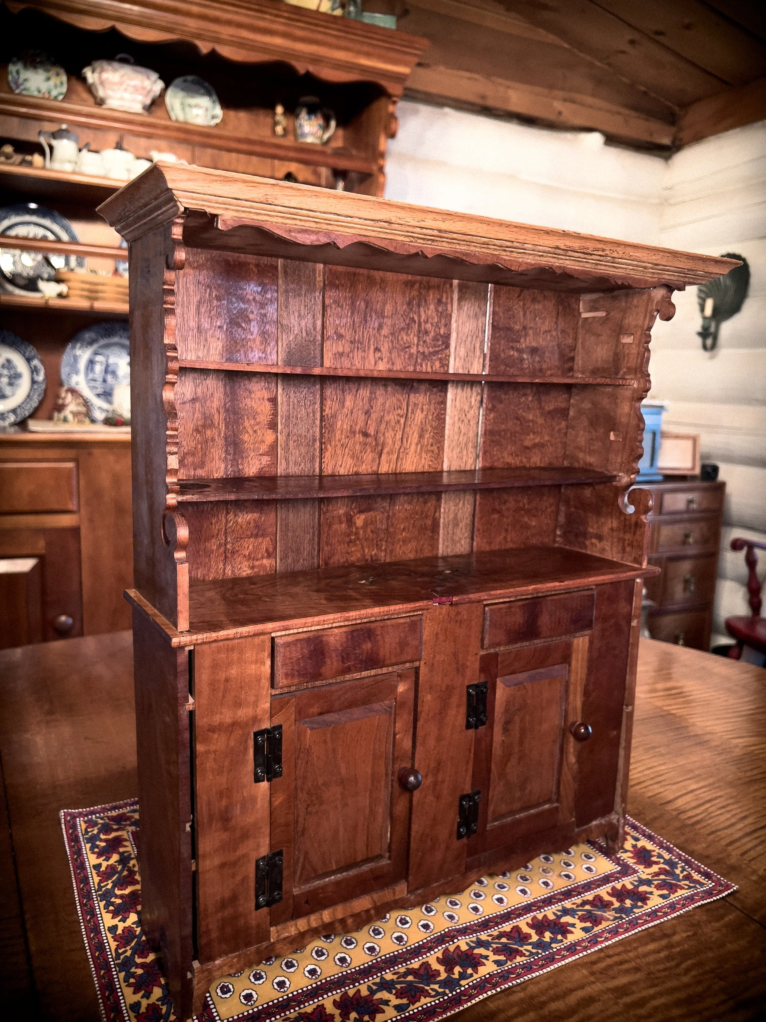 MrSawdust__Models__Furniture__German-Cupboard_21.jpg