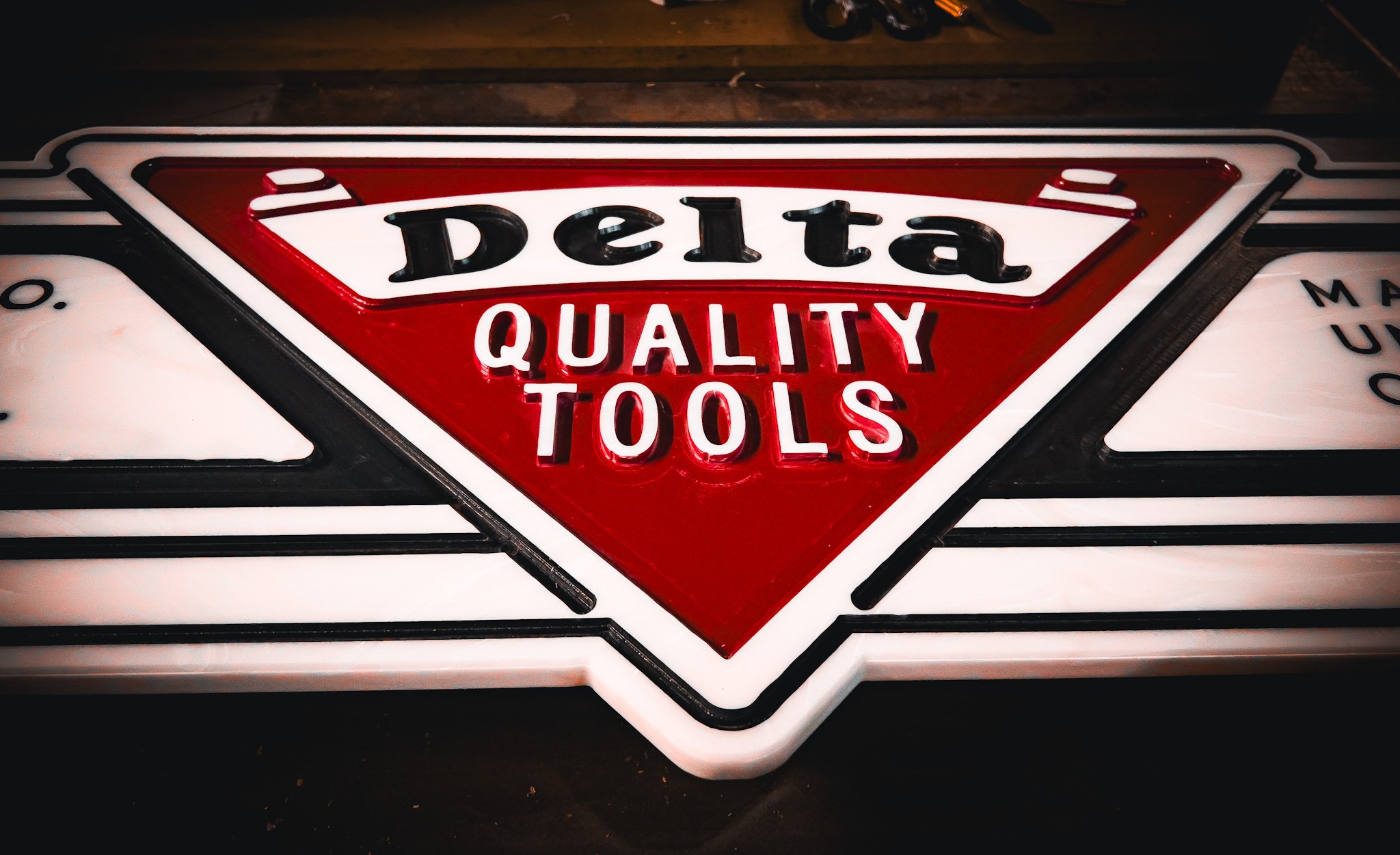 MrSawdust__Signs__Emblems__Delta__ArtDecoBadge_54.jpg