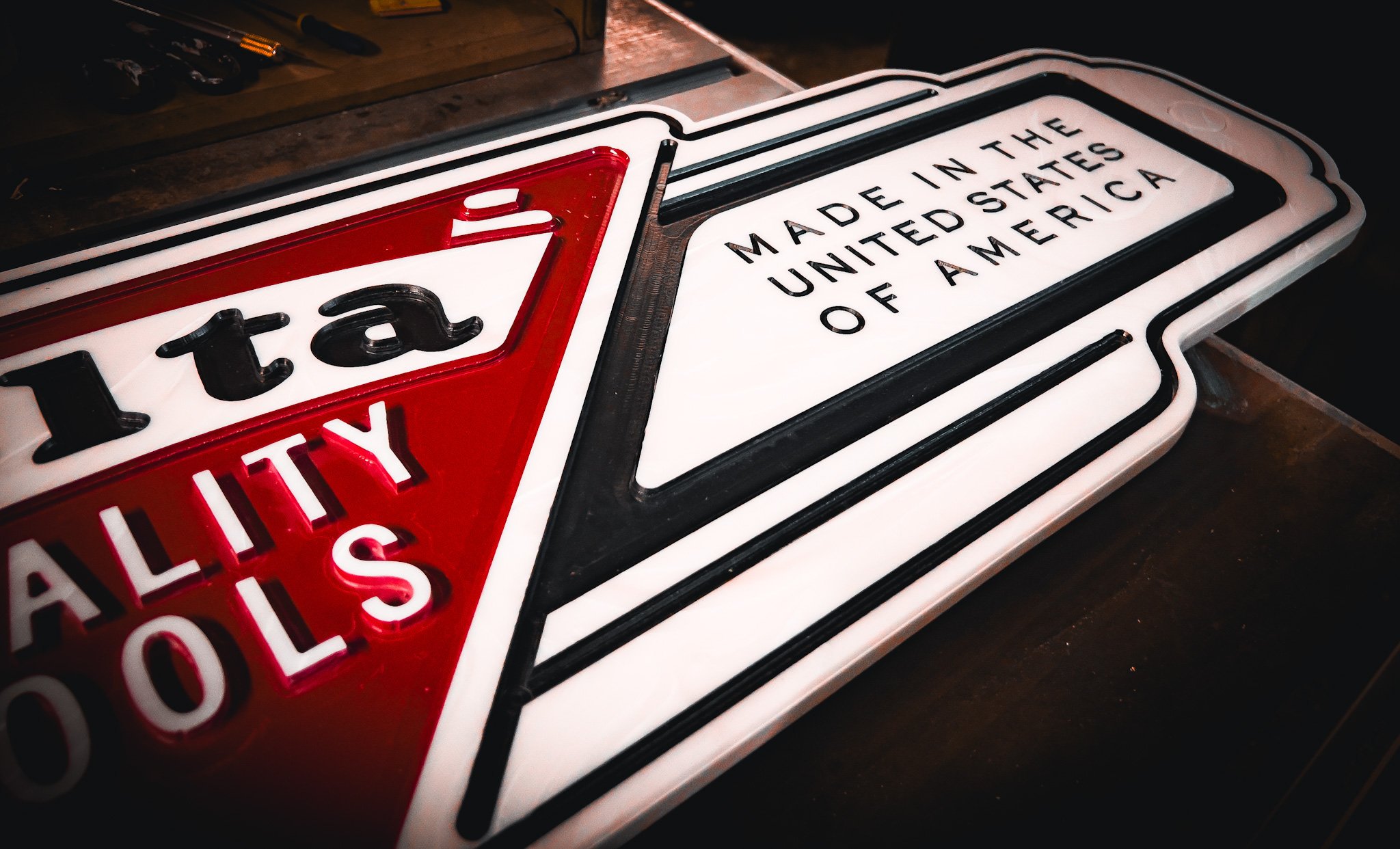 MrSawdust__Signs__Emblems__Delta__ArtDecoBadge_55.jpg