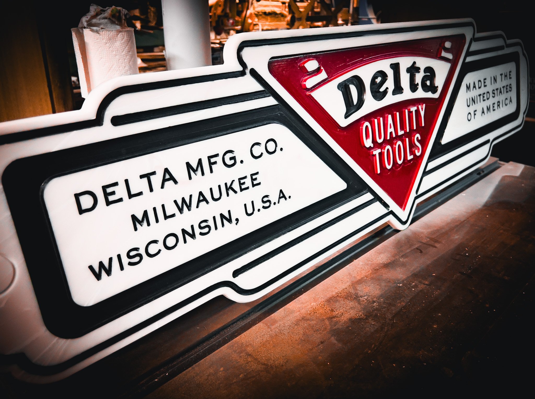 MrSawdust__Signs__Emblems__Delta__ArtDecoBadge_60.jpg