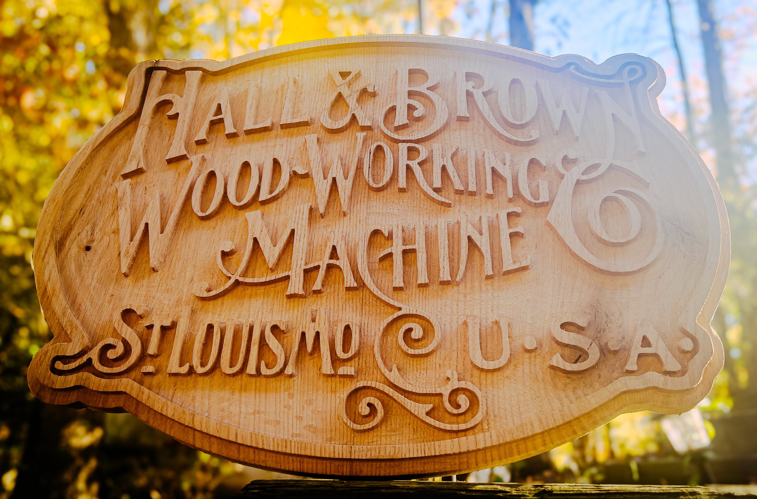 MrSawdust__Signs__Emblems__HallBrown__Lettering__4.jpg