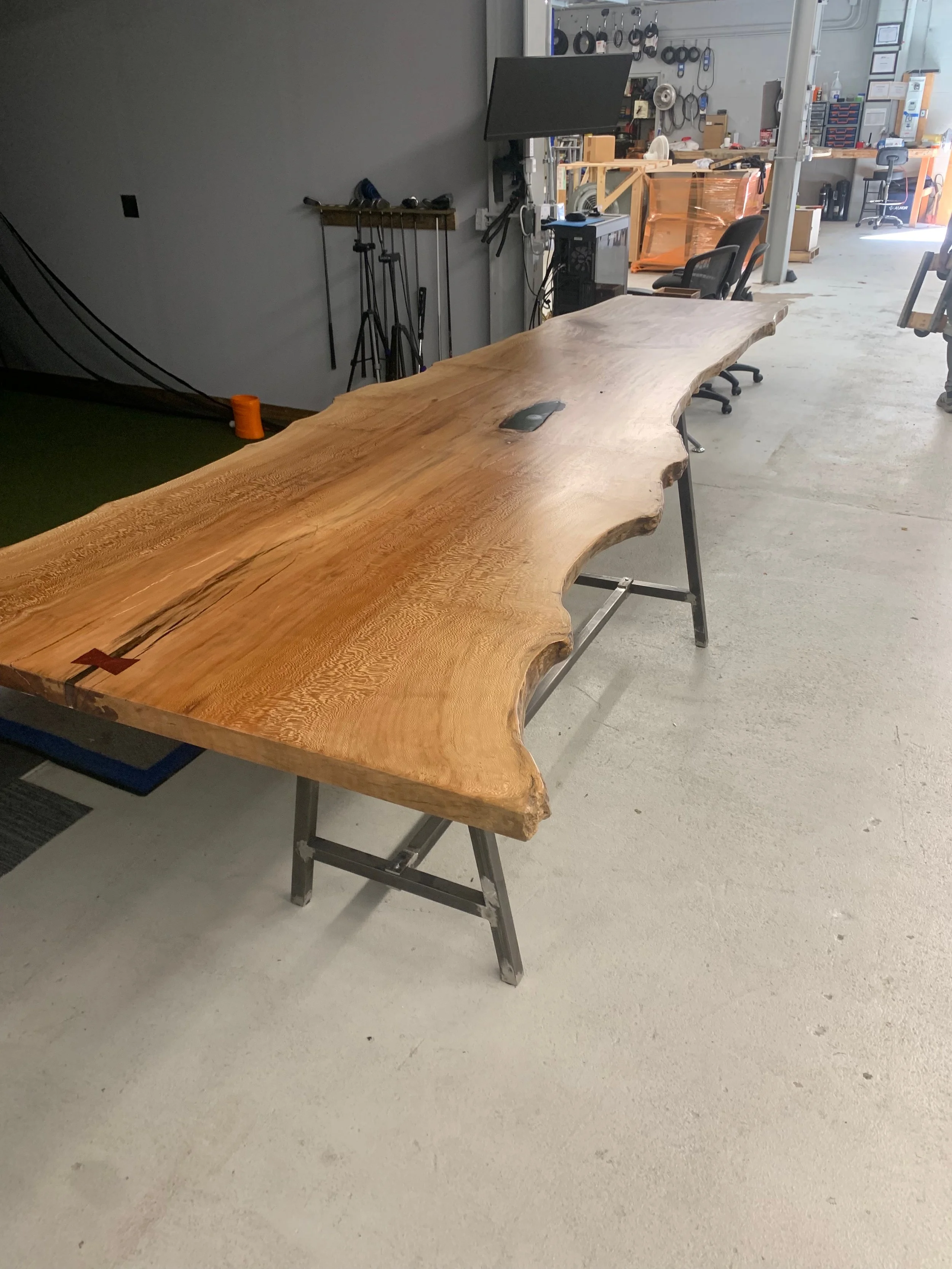 MrSawdust__DavidWalsh__Work__Woodworking__Slab-Table_4.jpeg
