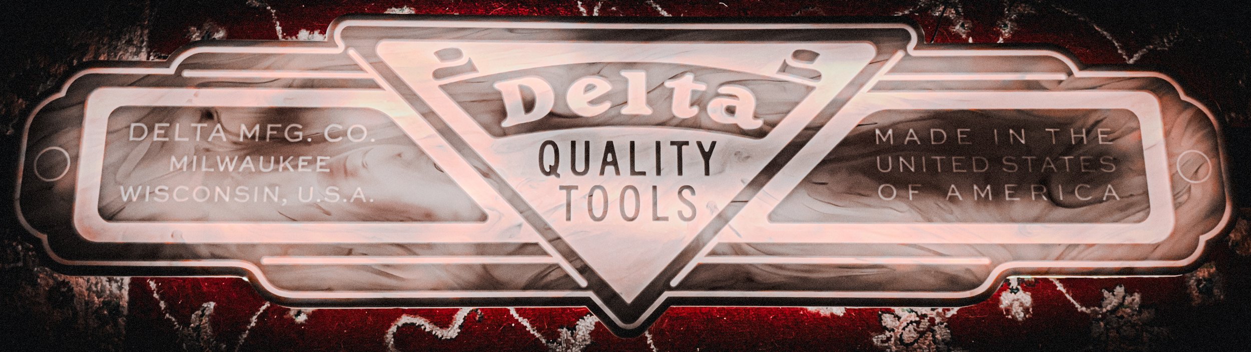 MrSawdust__Signs__Emblems__Delta__ArtDecoBadge_12.jpg