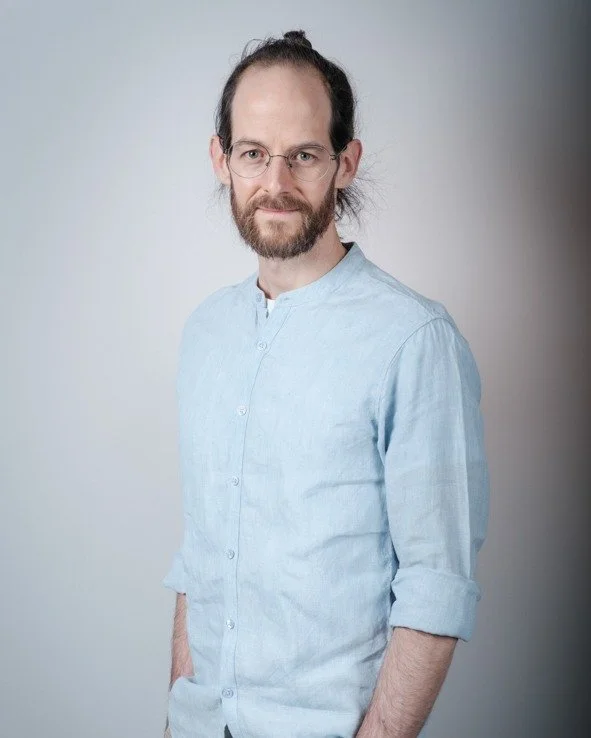 🏡 Christopher partie (II)

&ldquo;Parle moi de Maison Noctua&rdquo;
Pour moi, la Maison Noctua se sont des artistes qui osent r&ecirc;ver en grand et s&rsquo;&eacute;panouir
cr&eacute;ativement. C&rsquo;est un lieu o&ugrave; je trouve de l&rsquo;ins