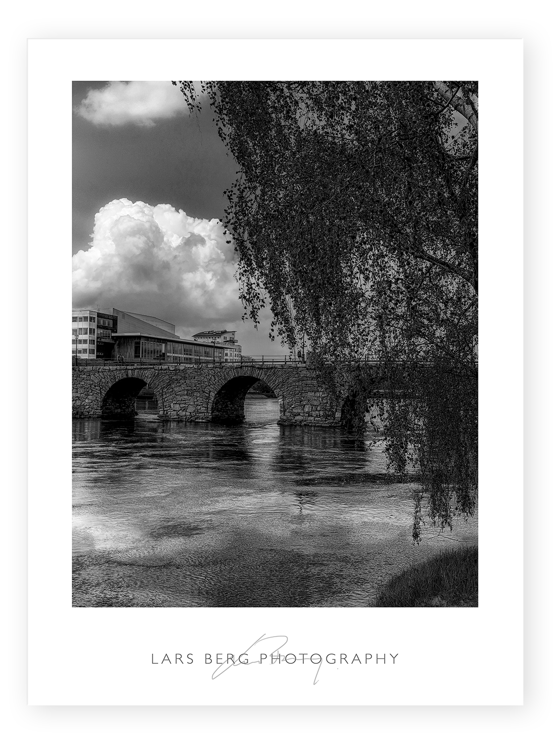 Old_Stonebridge_bw.png