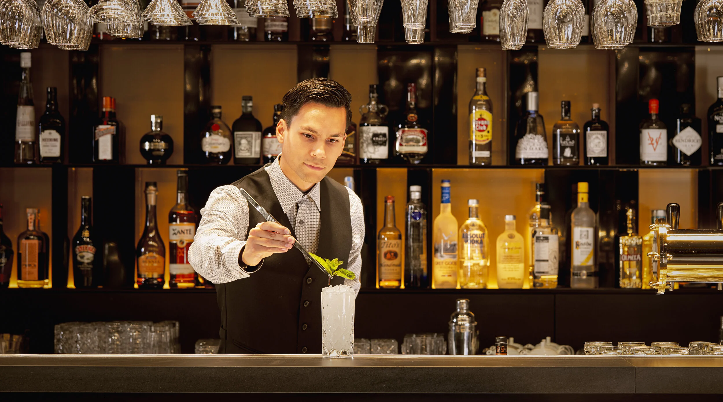 A PLANTATION STIGGINS’ FANCY PINEAPPLE COMPETITION