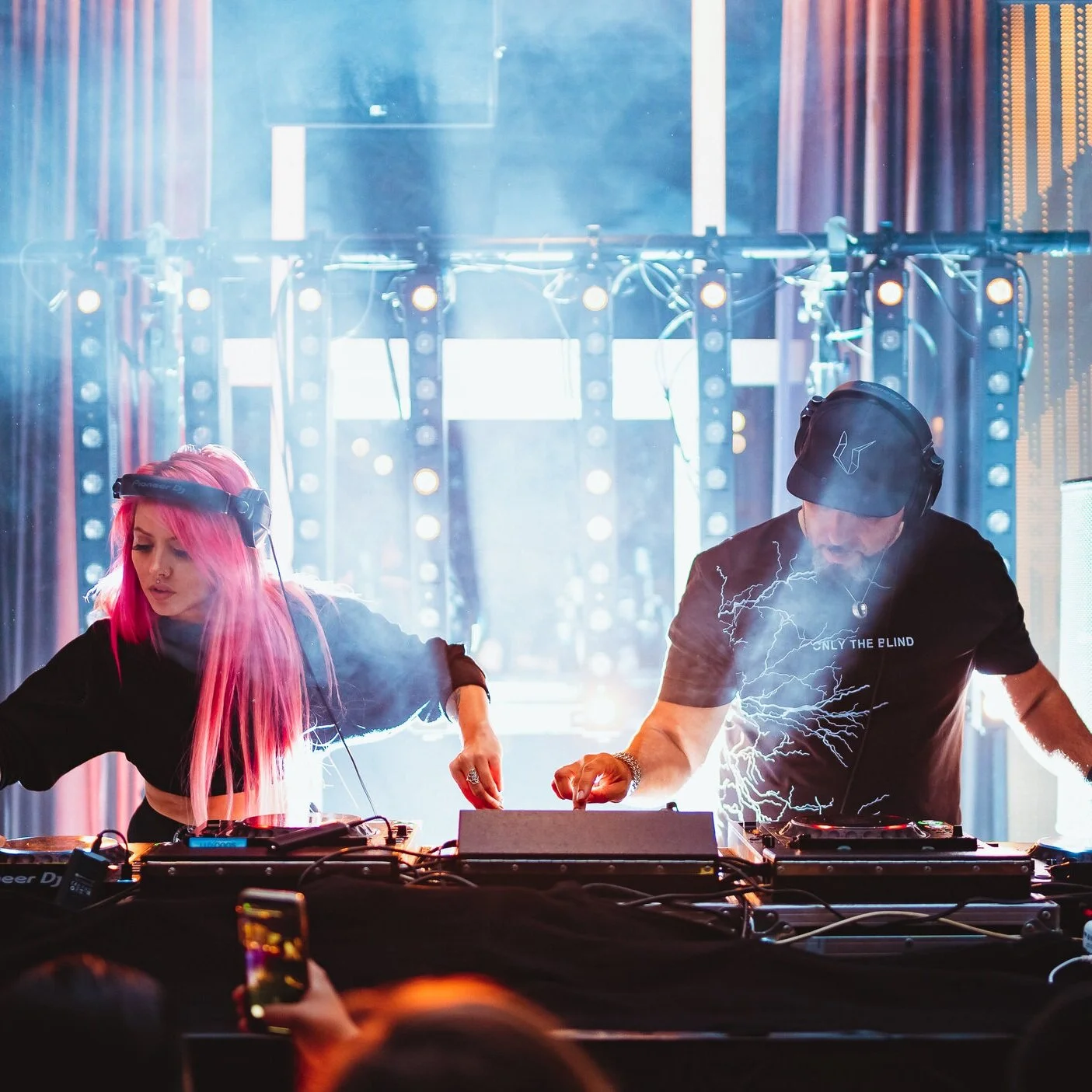 NETWORK BY DAY, PARTY BY NIGHT - ADE AT VIC'S BAR