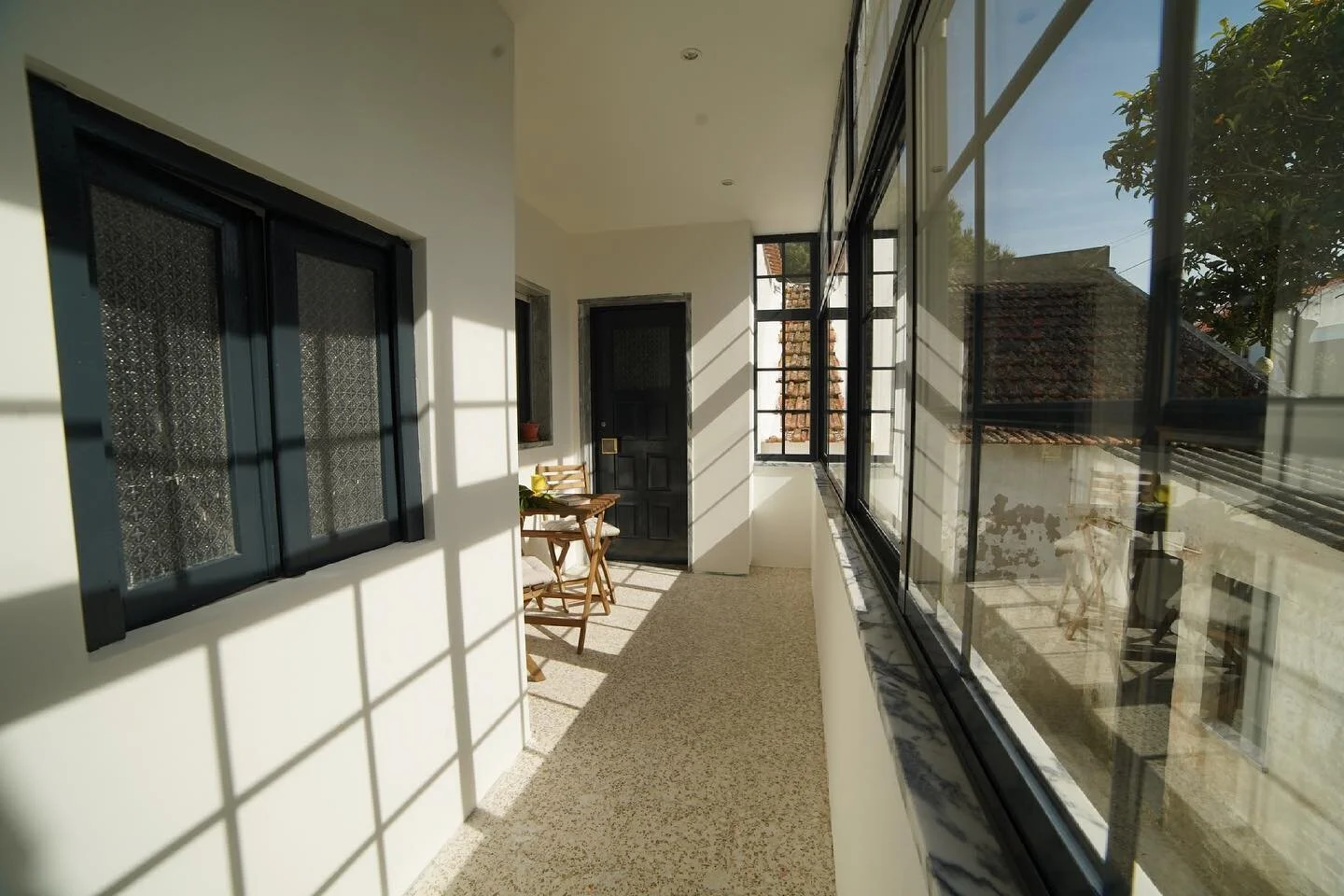 Warm mornings on the walkway☀️🍊The window frame and style was inspired by many of the fabulous windows in Mexico City. #casadanossavida #farmhouseportugal #windowinspo #morninglight