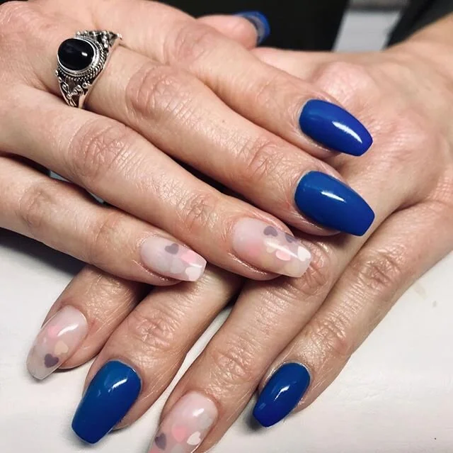 Fri&bull;yay #nails #nailsofinstagram #nailart #nailsalon #nailsaddict #naildesign #nailsoftheday 💅🏻💅🏻👌