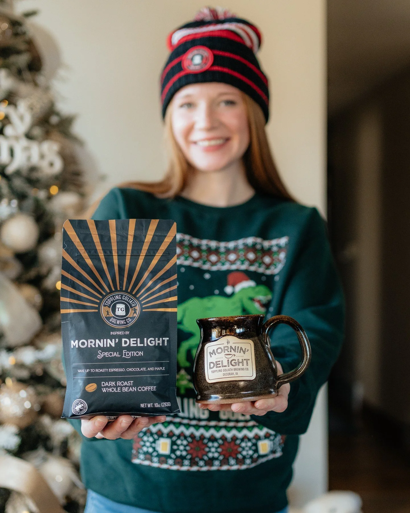 This Christmas, we are starting off right. ☕💚 ❤️